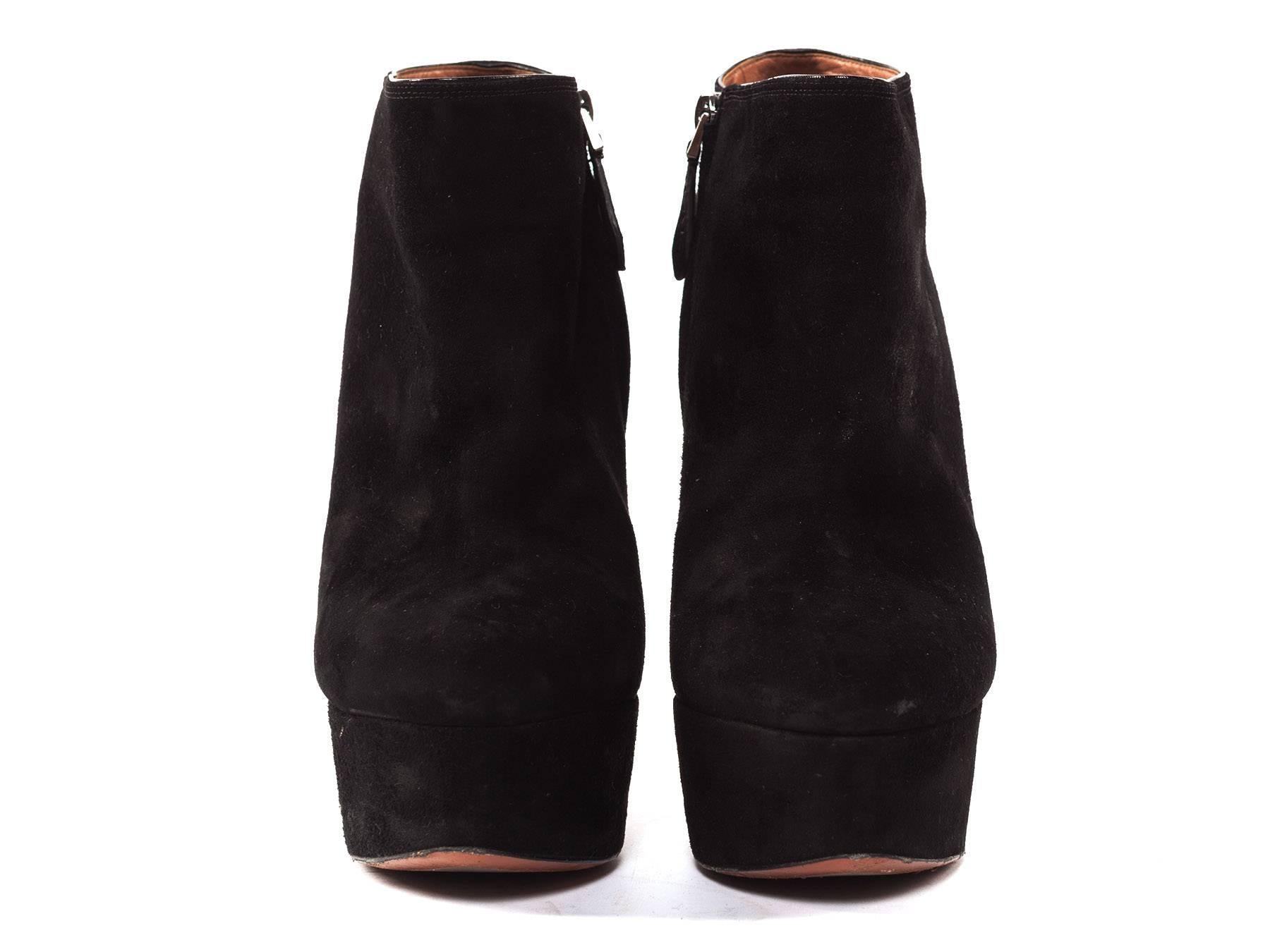  The classic shape from Alaia in a short boot version.