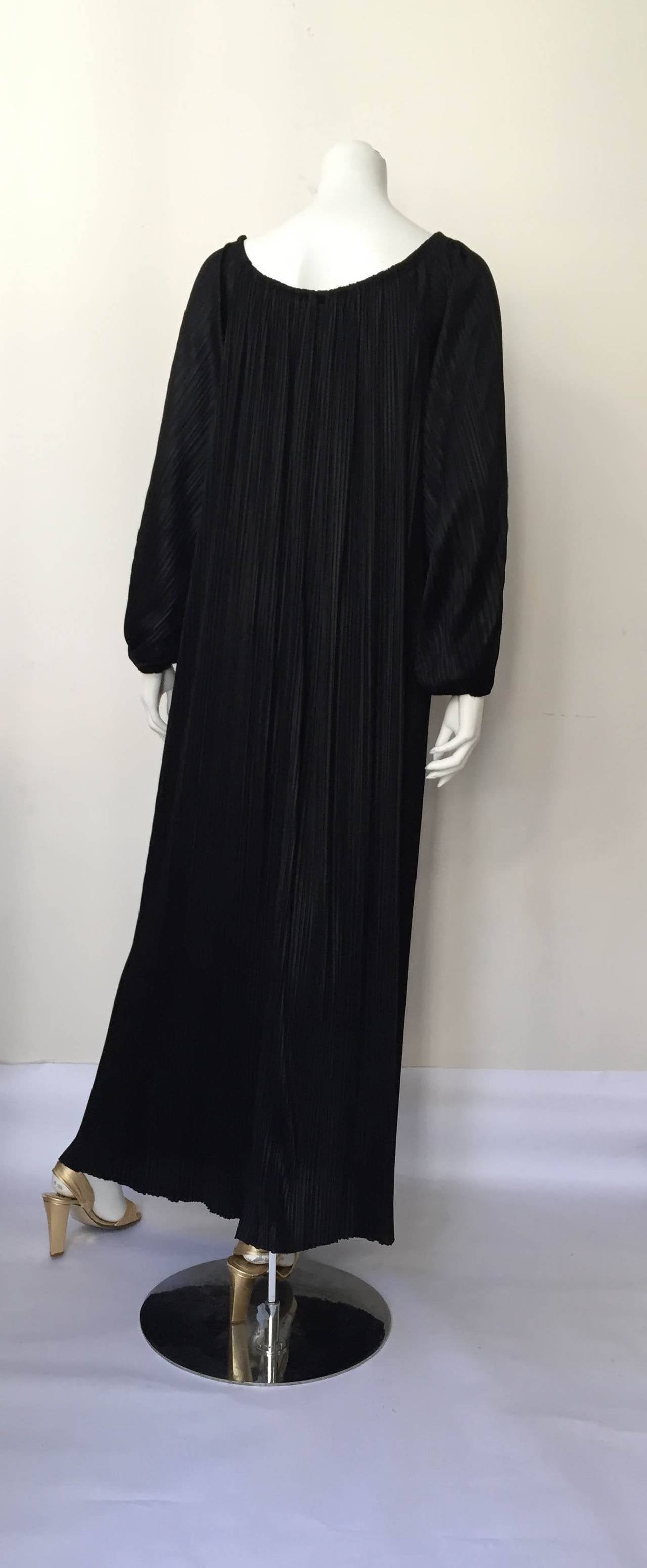 Women's Halston IV 70s Dorian for Sak's black caftan / loungewear fits size 6.
