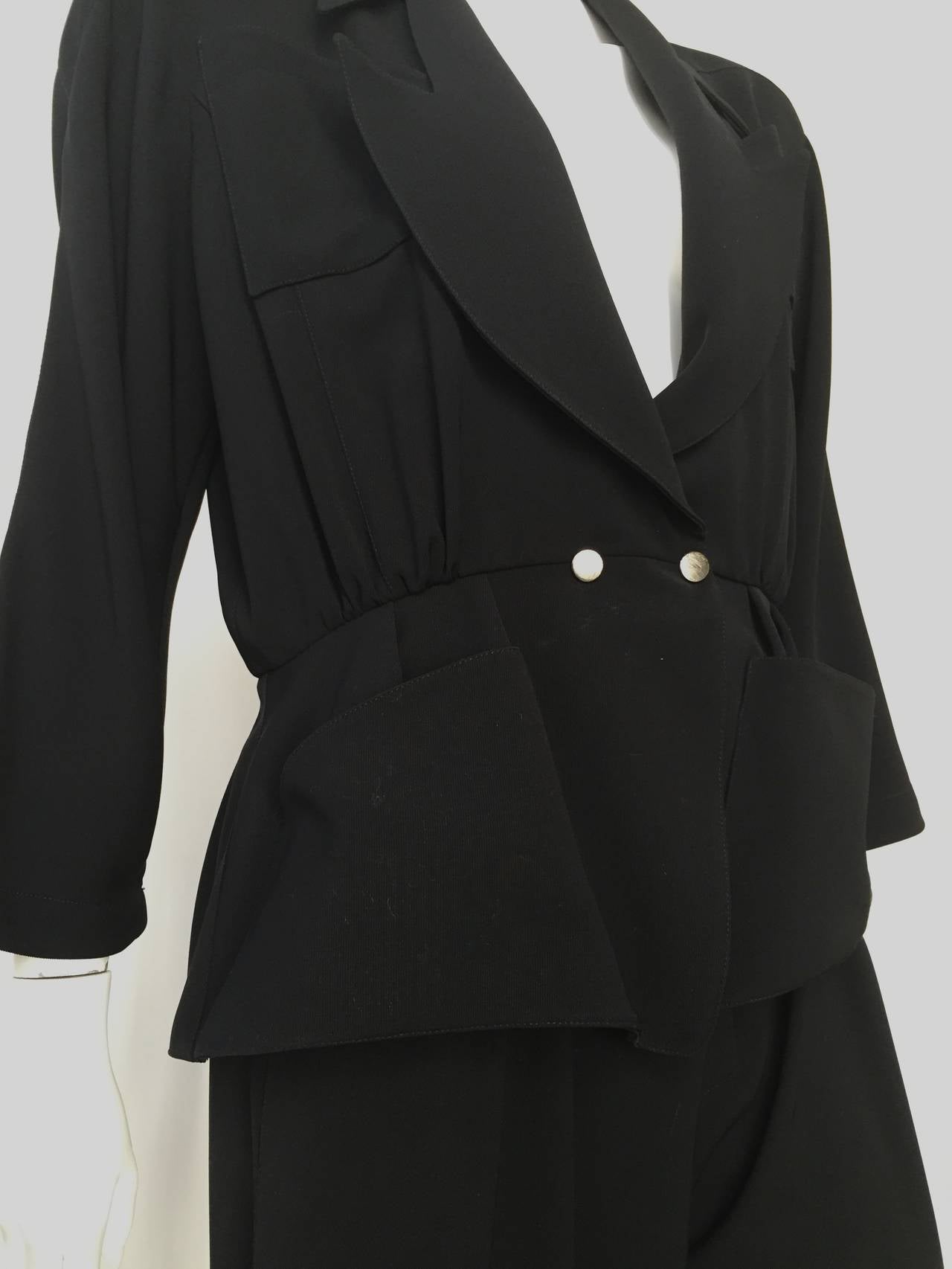 Thierry Mugler Black Pant Suit Size 8/10. In Good Condition For Sale In Atlanta, GA