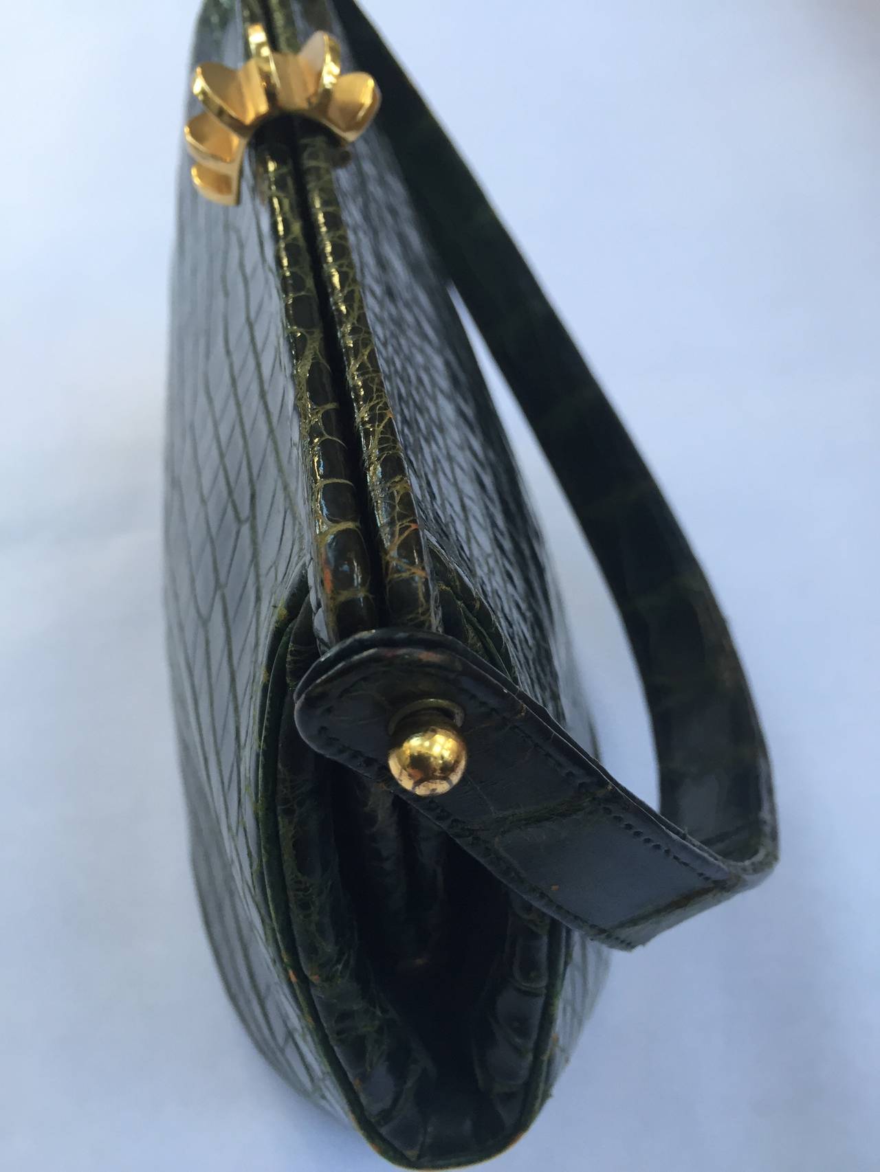Coblentz 70s crocodile green handbag. For Sale 1