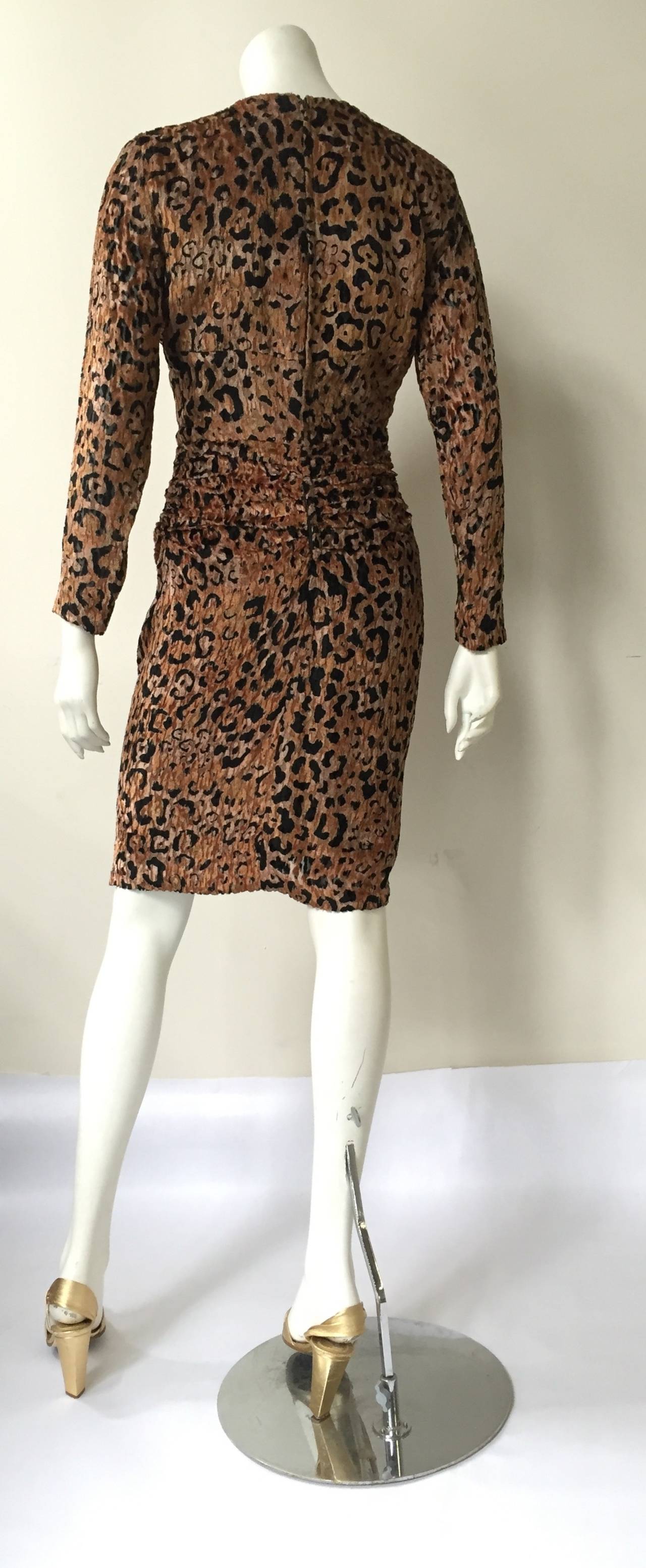 Vicky Tiel 80s for Bergdorf Goodman cheetah velvet print dress size 6. For Sale 1