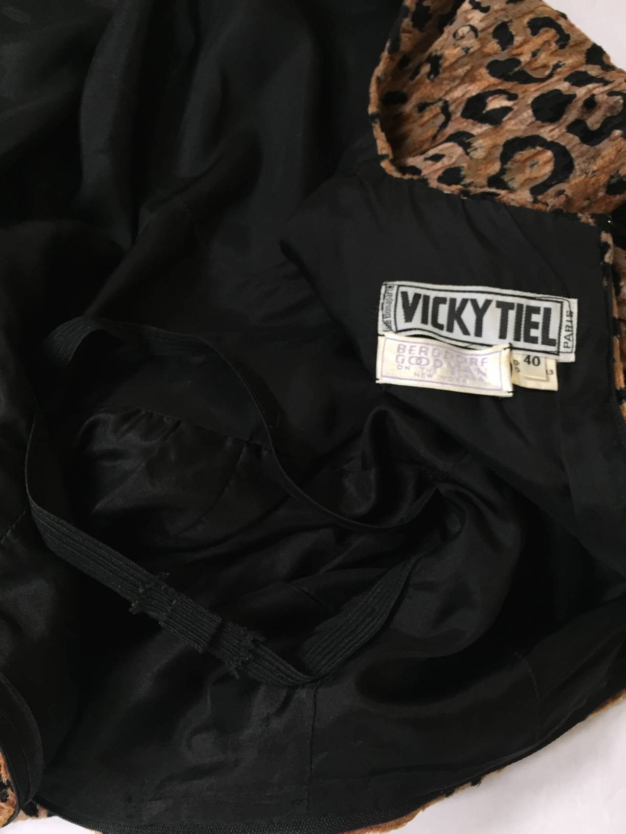 Vicky Tiel 80s for Bergdorf Goodman cheetah velvet print dress size 6. For Sale 4