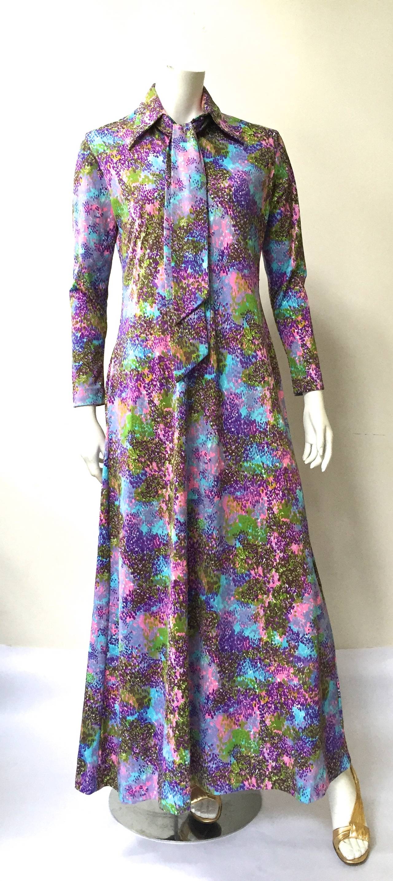 Lanvin 70s maxi dress with pockets & belt that can be also used as a neck scarf vintage size 12 but fits like a modern size 8/10. I will provide you the measurements so that you can measure your lovely body to make sure that these measurements fit