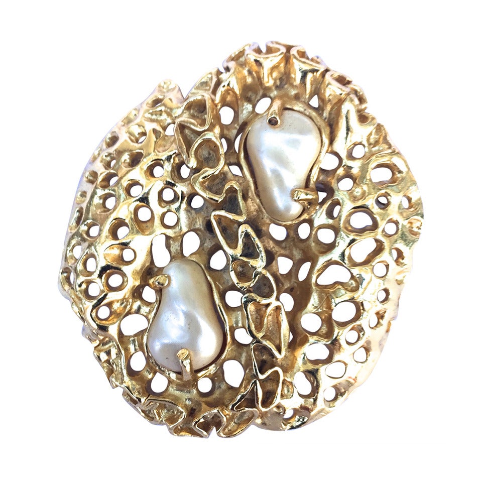 Trifari by Jonathan Bailey 70s gold with pearls brooch / pin 'sculpturesque' For Sale