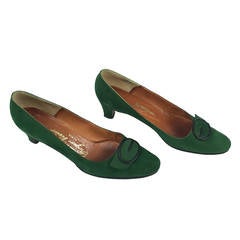 Roger Vivier for Sak's Fifth Avenue 60s green suede heels size 8AA.