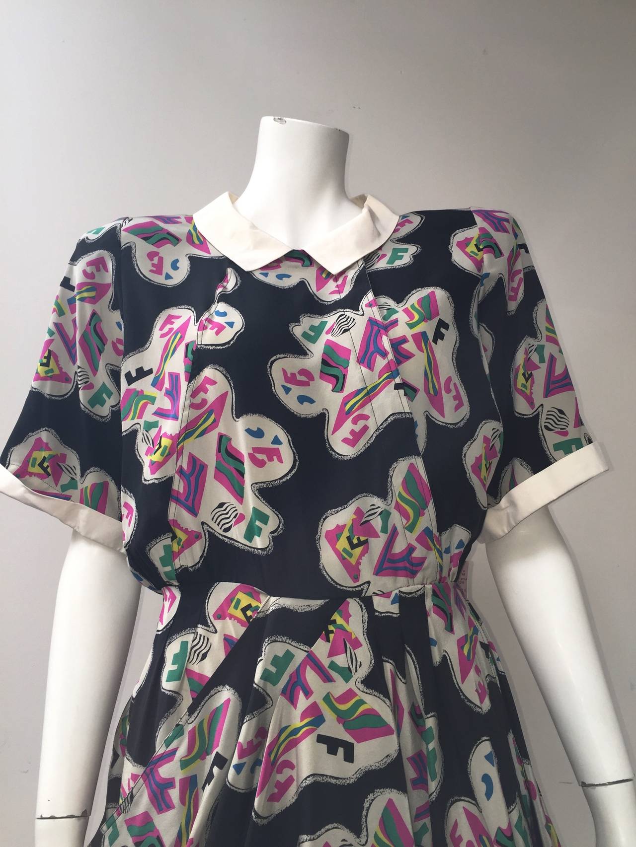 Fendi by Karl Lagerfeld for Neiman Marcus 80s silk dress size 6. In Good Condition For Sale In Atlanta, GA