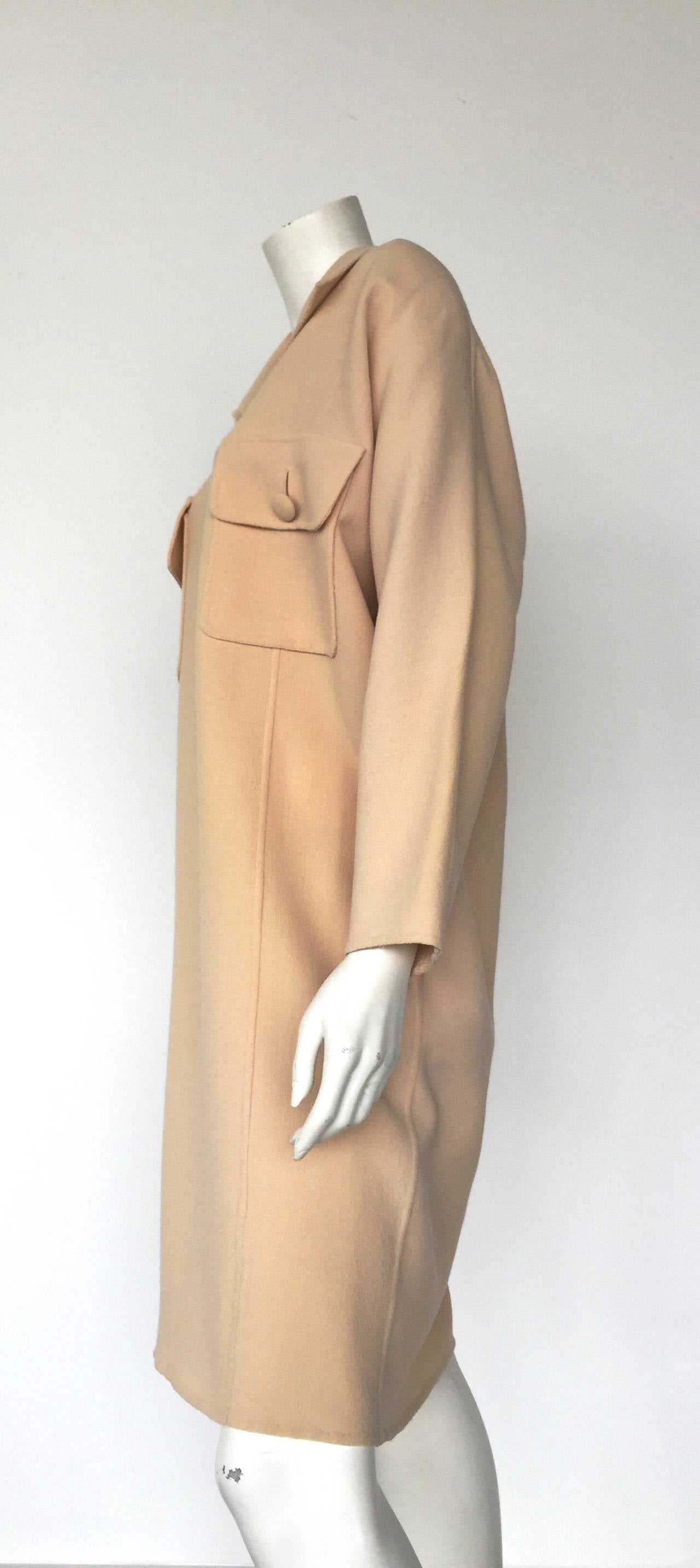 Carolyne Roehm Cream Wool Dress With Pockets Size 12. For Sale 3