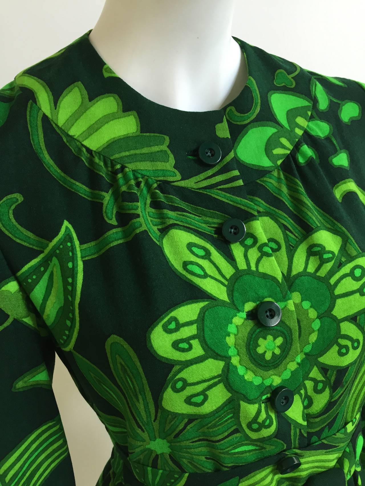 Women's Chester Weinberg 1960s Green Flower Dress with Pockets Size 6.