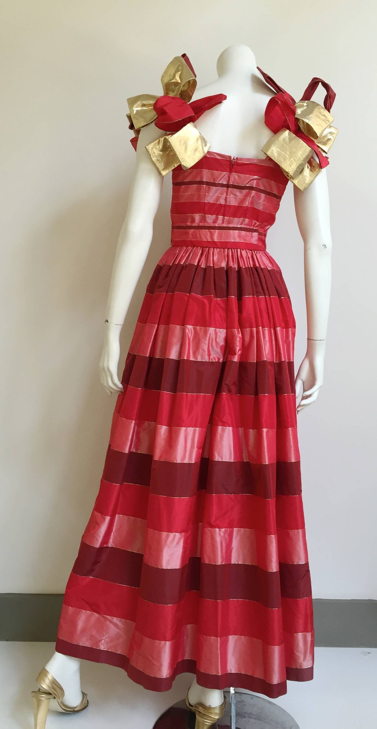 Women's Richilene  1970s Silk Taffeta Gown Size 4. For Sale