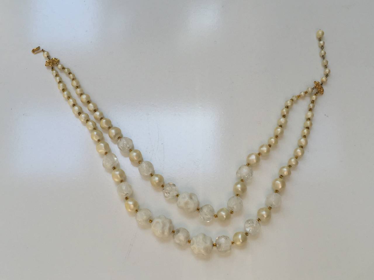 Schiaparelli 60s faux pearl double strand necklace. 3