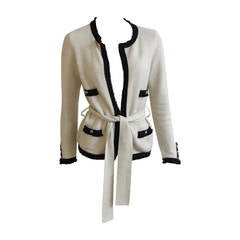 Chanel cashmere cardigan with belt size 40.