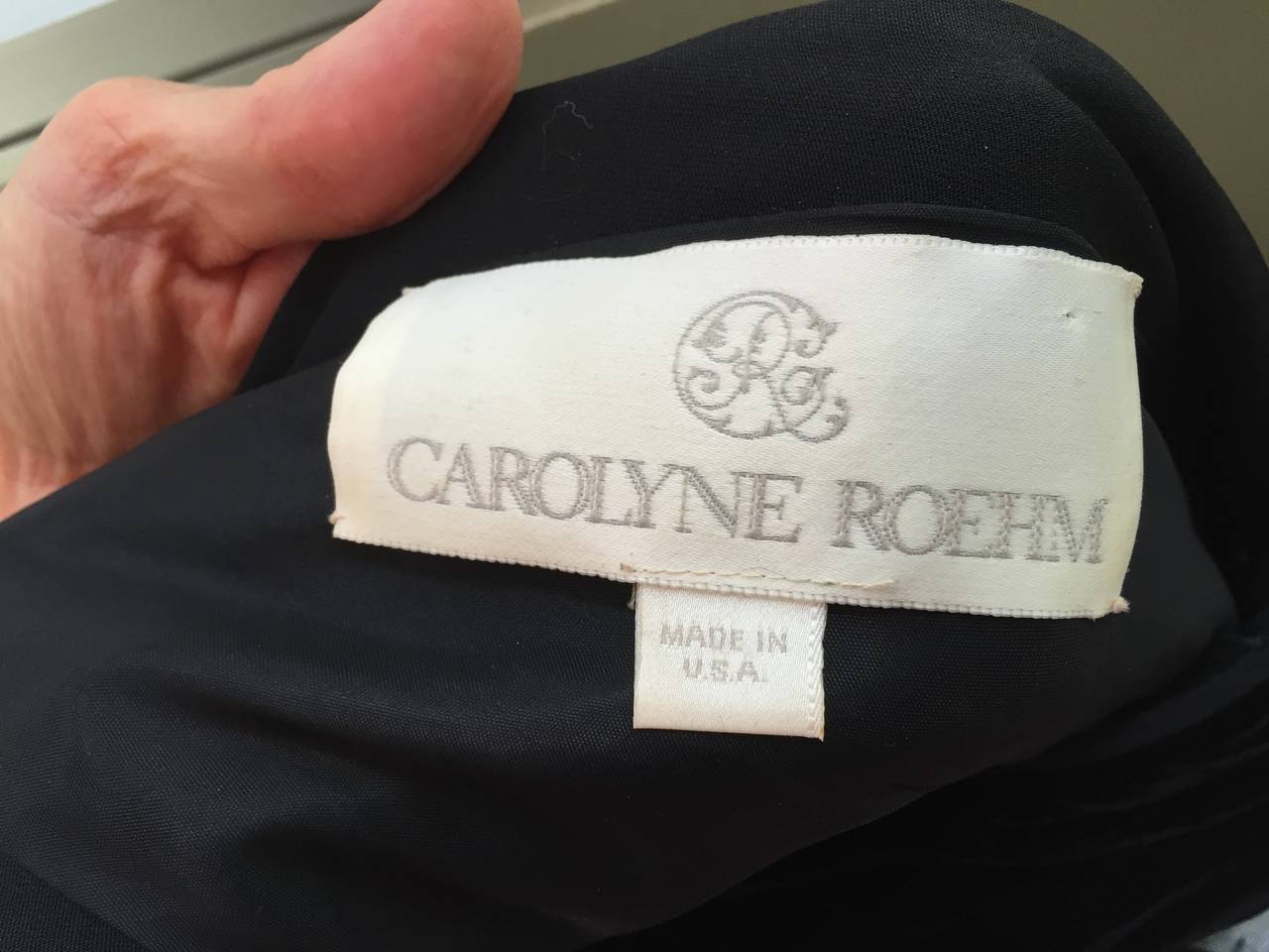 Carolyne Roehm Black Velvet Gown Size 8. For Sale 4