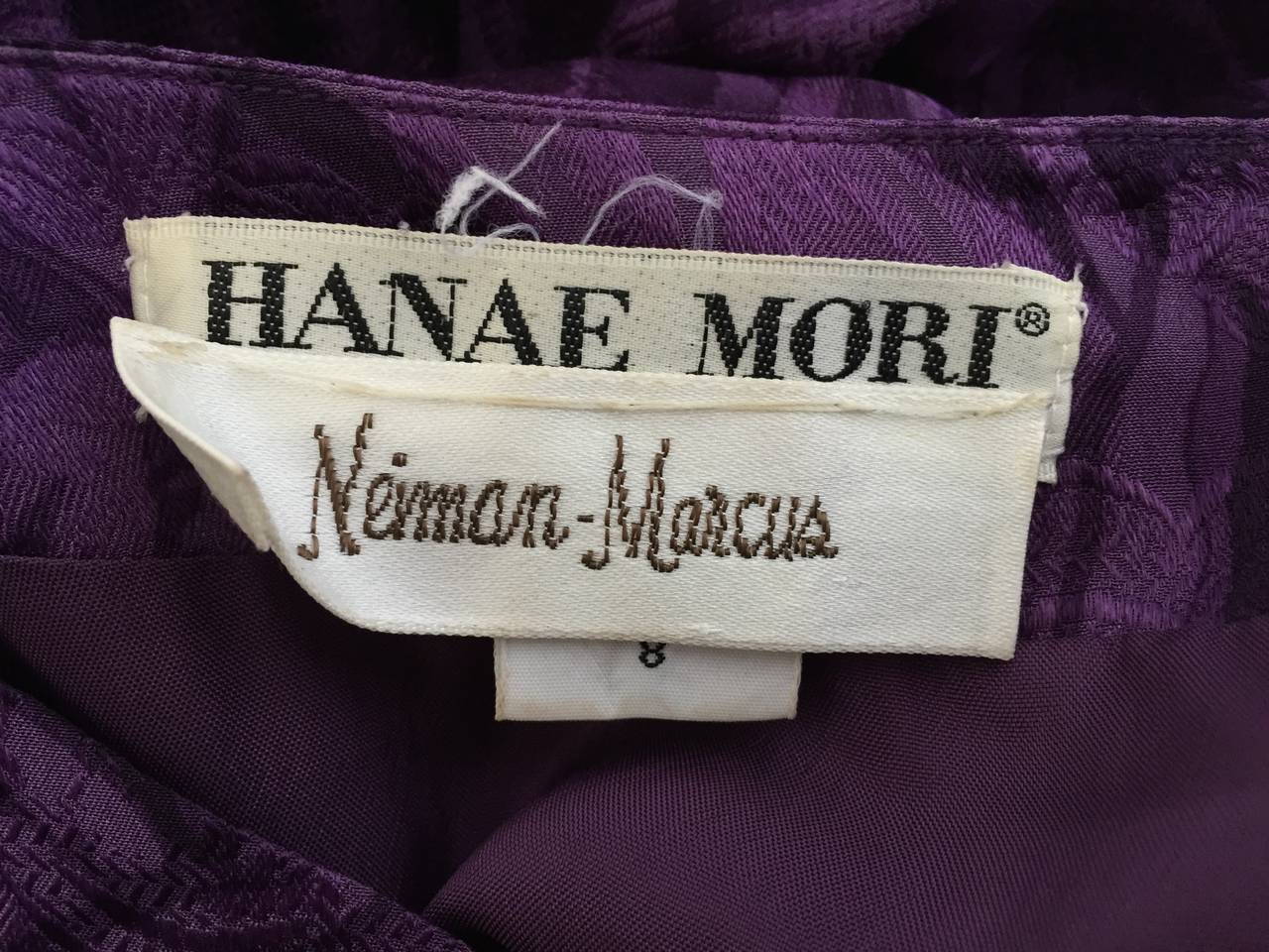 Hanae Mori for Neiman Marcus 80s floral silk dress size 8. For Sale 3