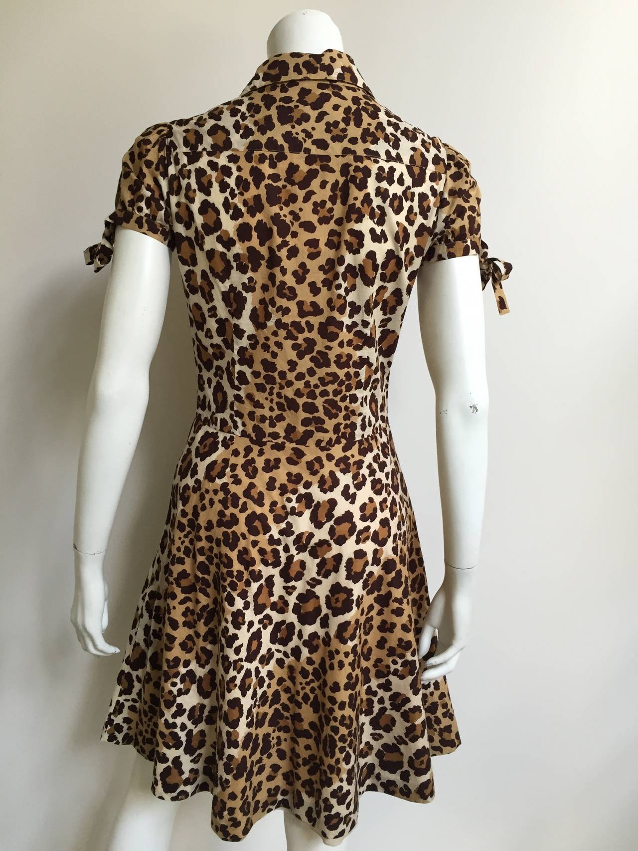 Moschino cheetah print size 6 dress with pockets  For Sale 2