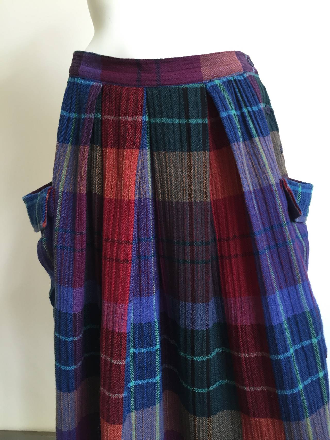 Black Mary McFadden Plaid Skirt with Side Pockets, 1980s   For Sale