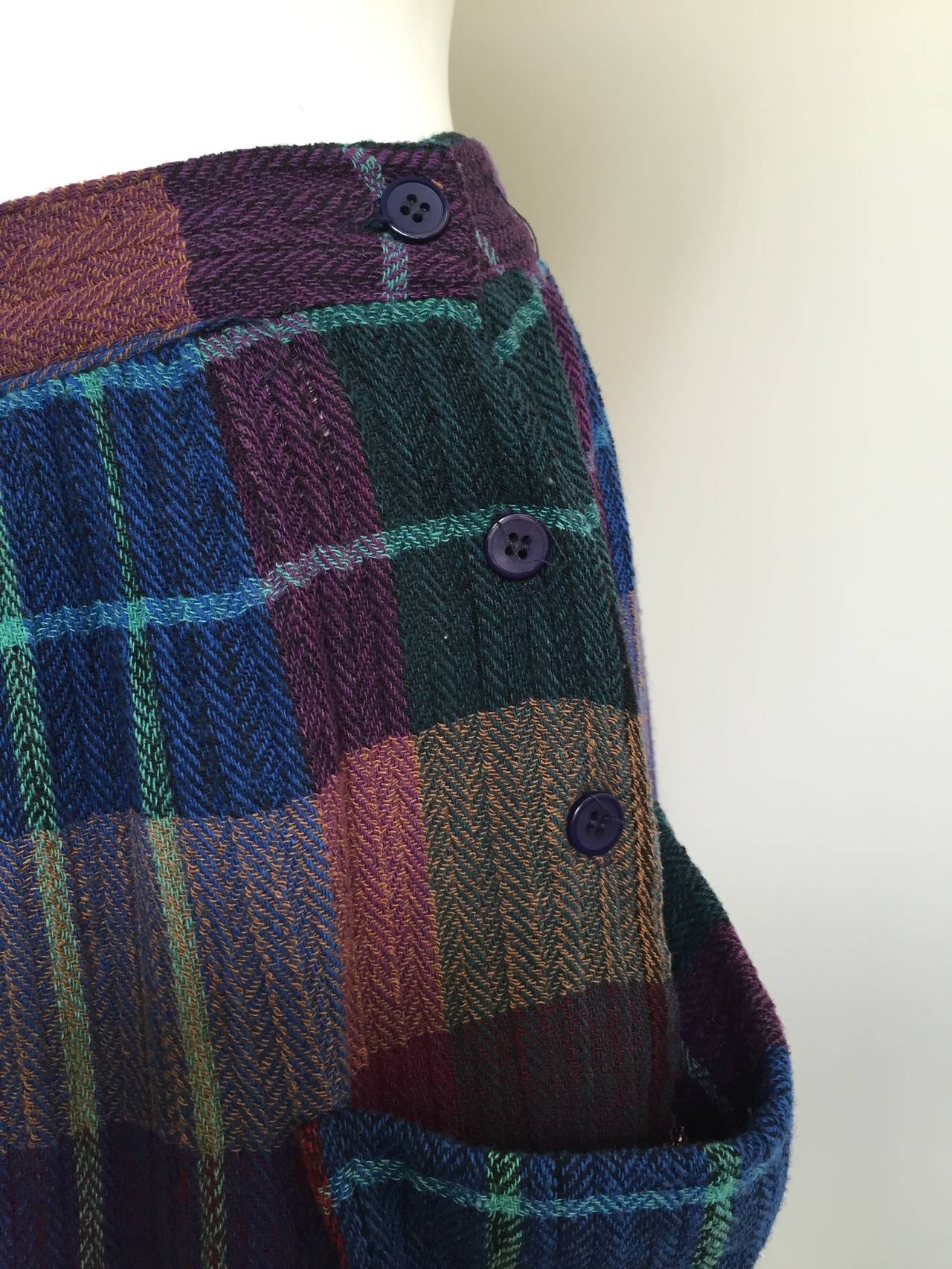 Women's Mary McFadden Plaid Skirt with Side Pockets, 1980s   For Sale