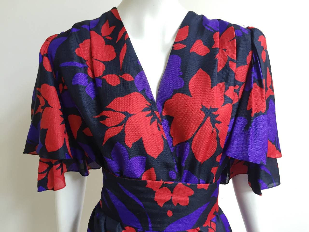 Givenchy 80s flower dress with sash belt size 12. 4