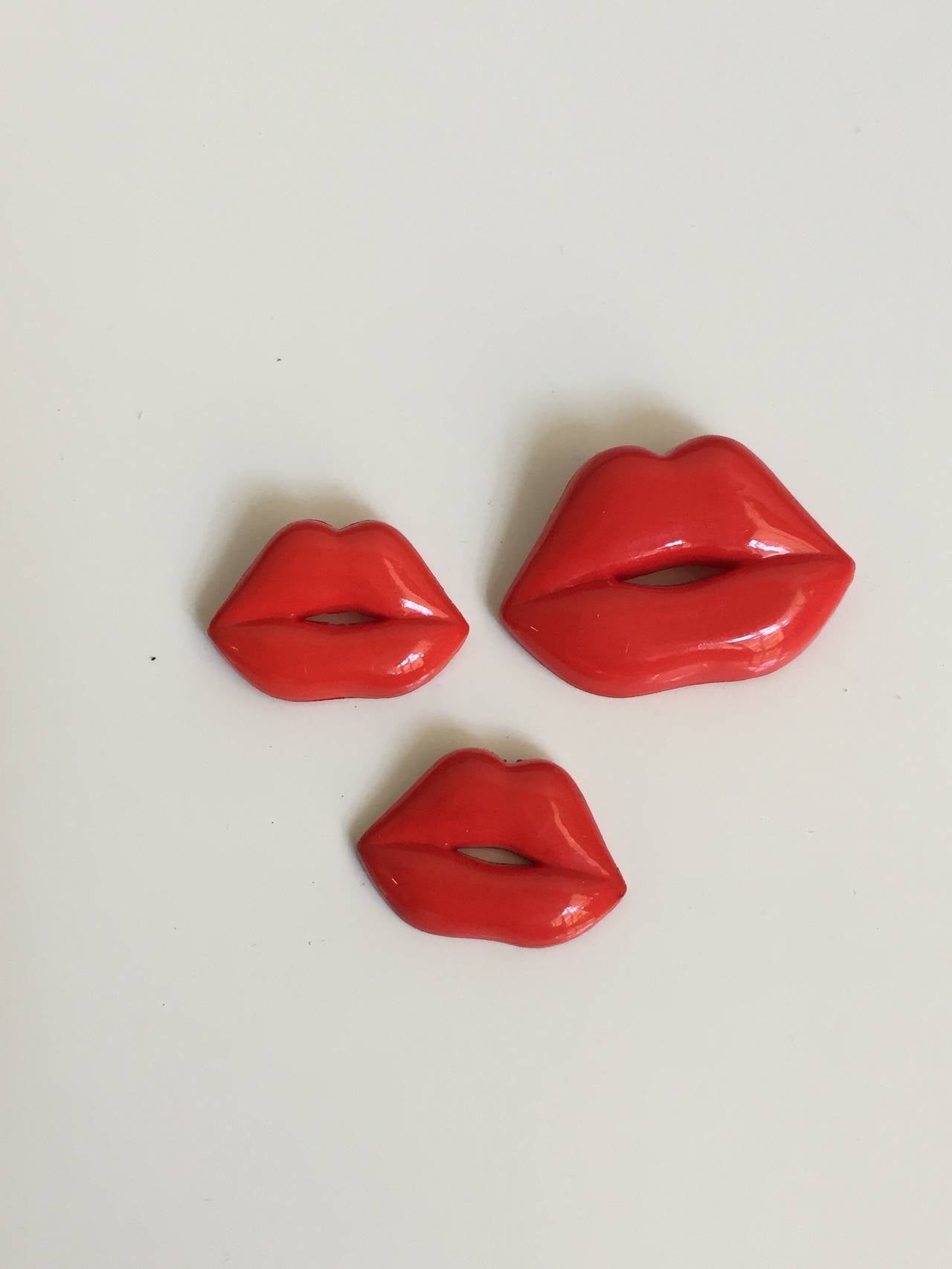 Patrick Kelly Paris 1988 red 'Lips' pins. 4