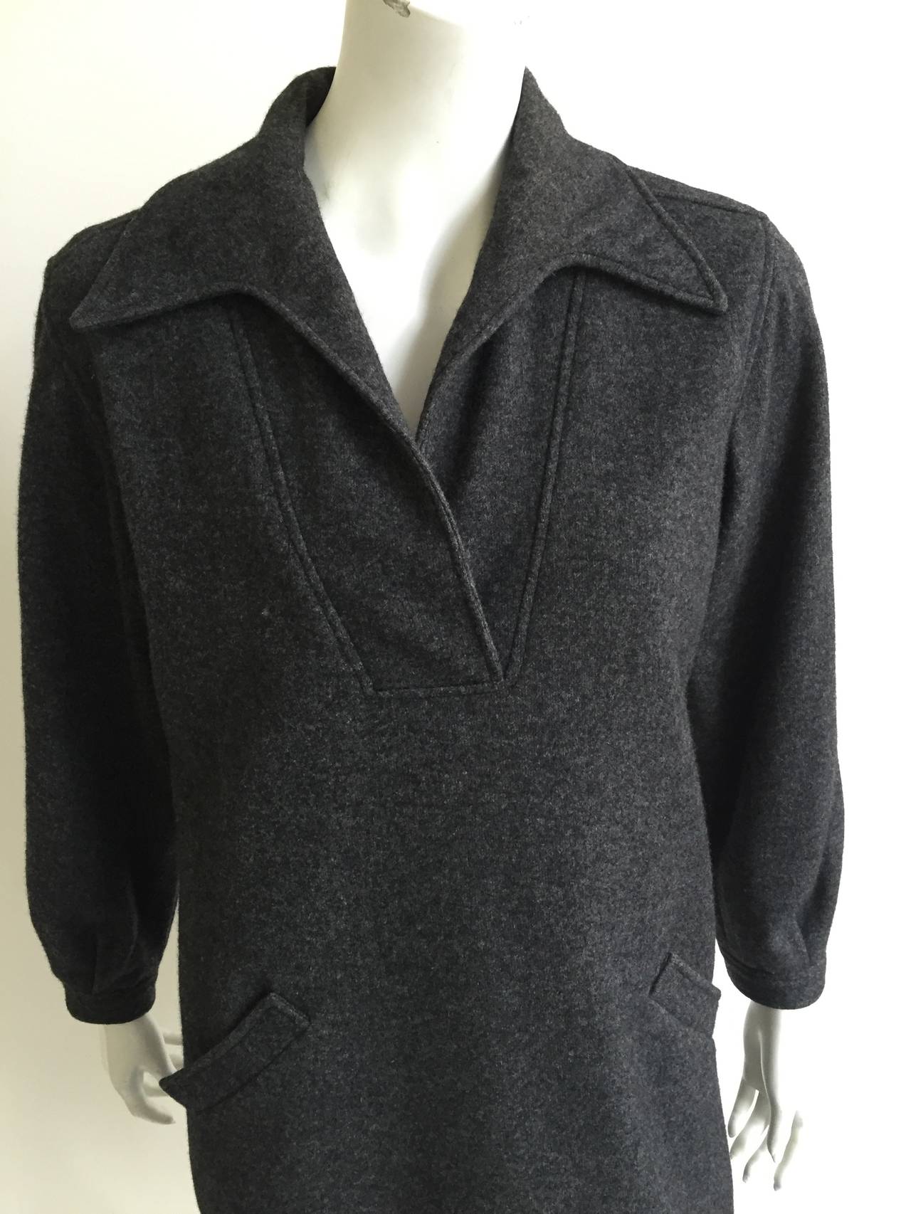 Black Halston 1970s Gray Wool Dress with Pockets size 6/8. For Sale
