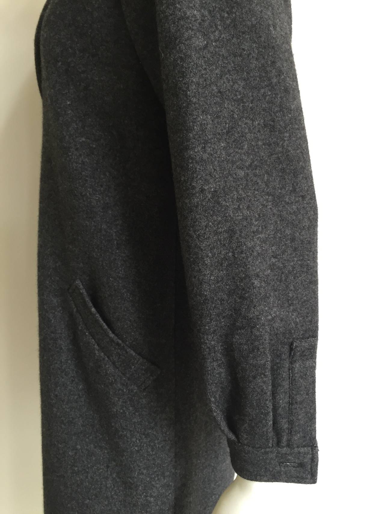 Halston 1970s Gray Wool Dress with Pockets size 6/8. For Sale 2