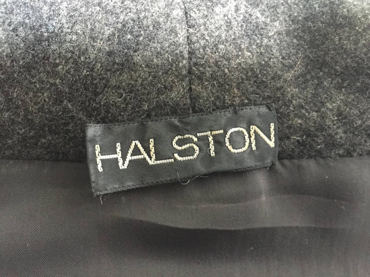 Halston 1970s Gray Wool Dress with Pockets size 6/8. For Sale 4