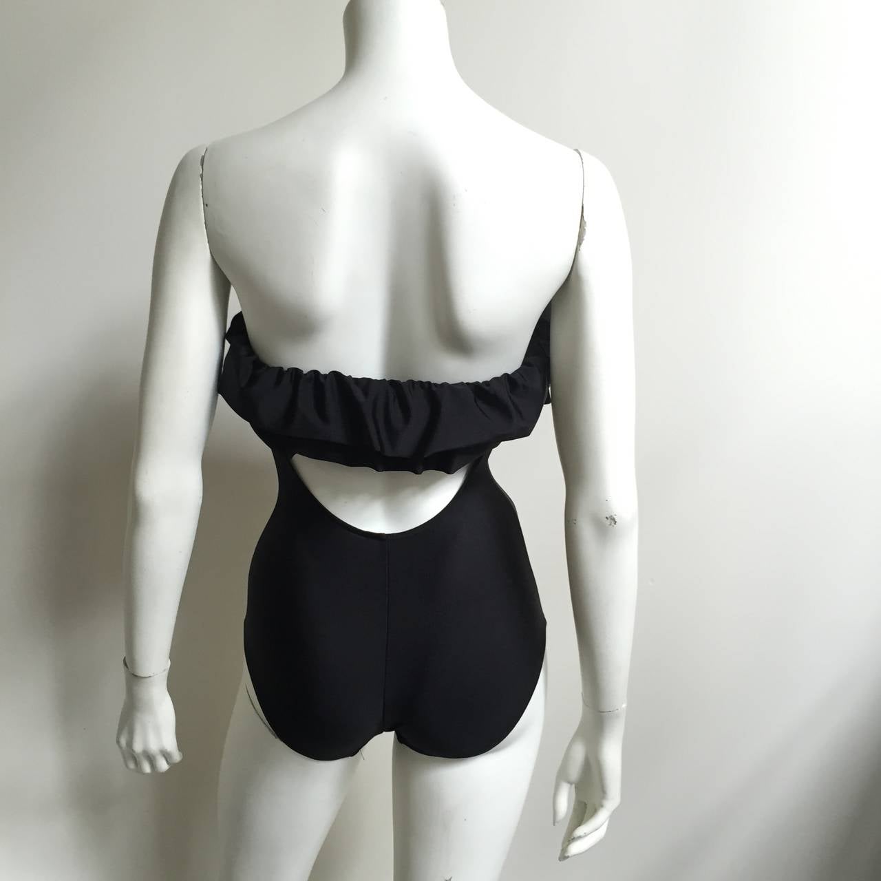 Bill Blass 70s black ruffled swimsuit size 4. 1