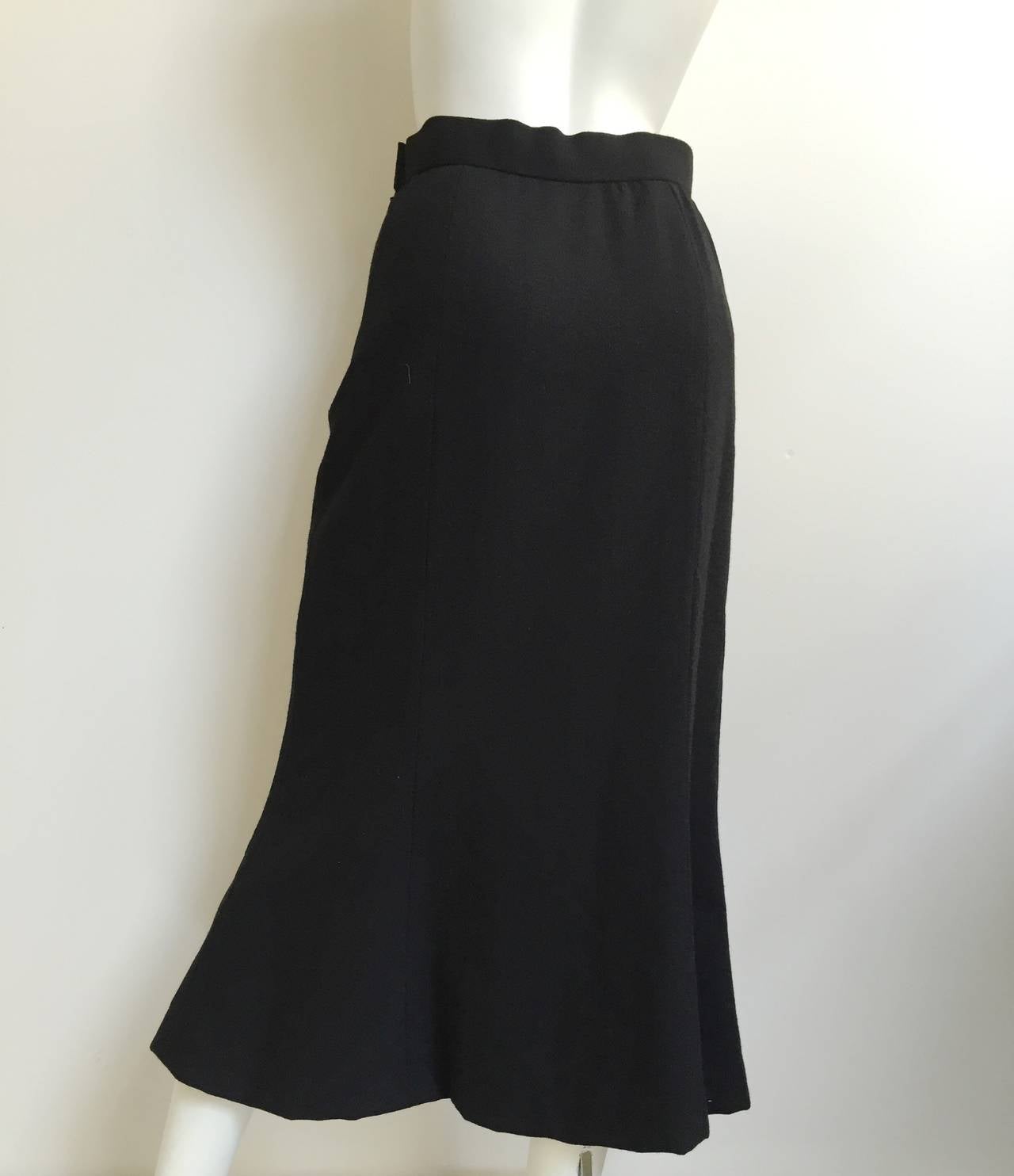 Bill Blass Black Wool Long Skirt Size 4/6. In Good Condition For Sale In Atlanta, GA