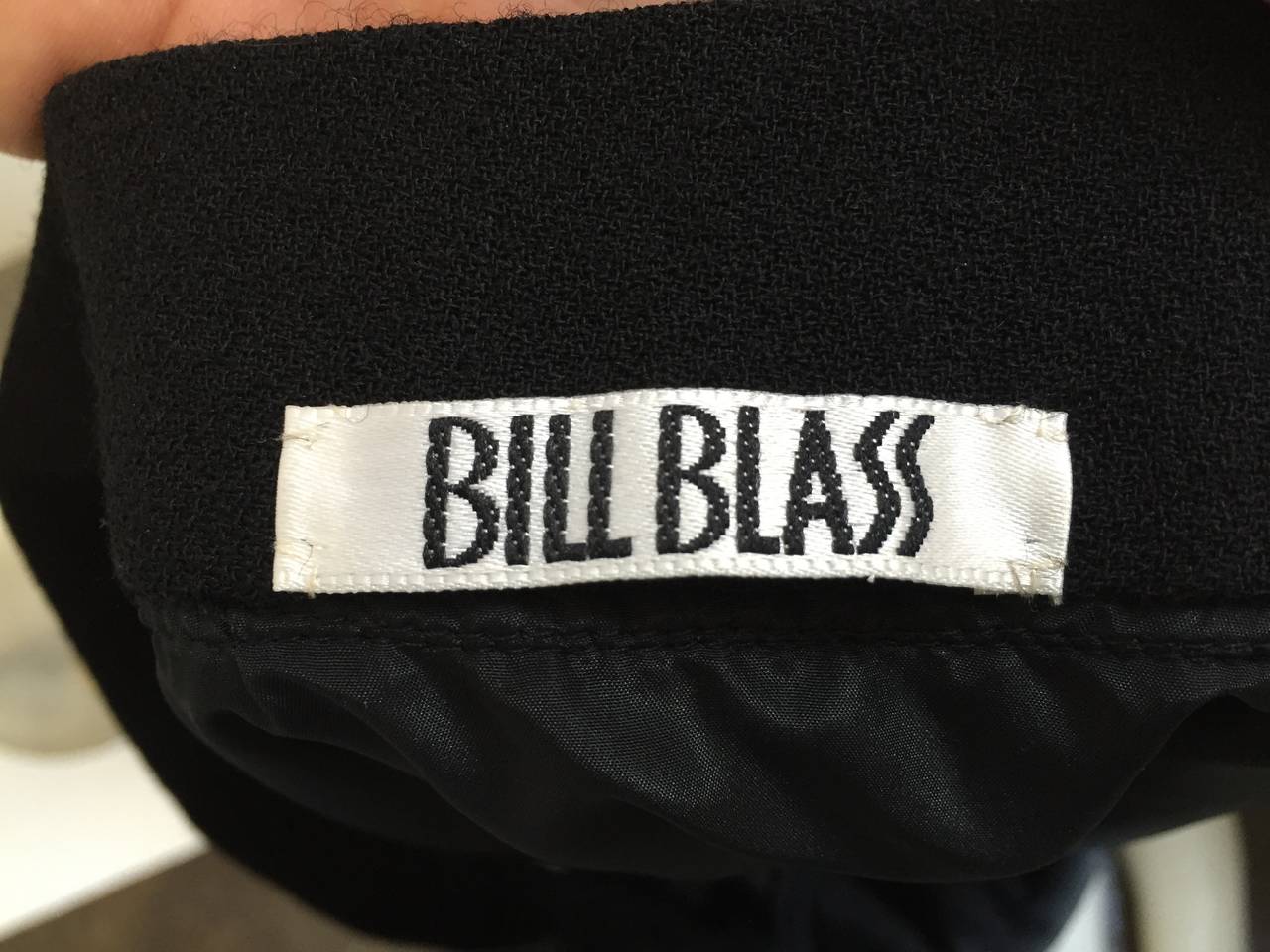 Bill Blass Black Wool Long Skirt Size 4/6. For Sale 2