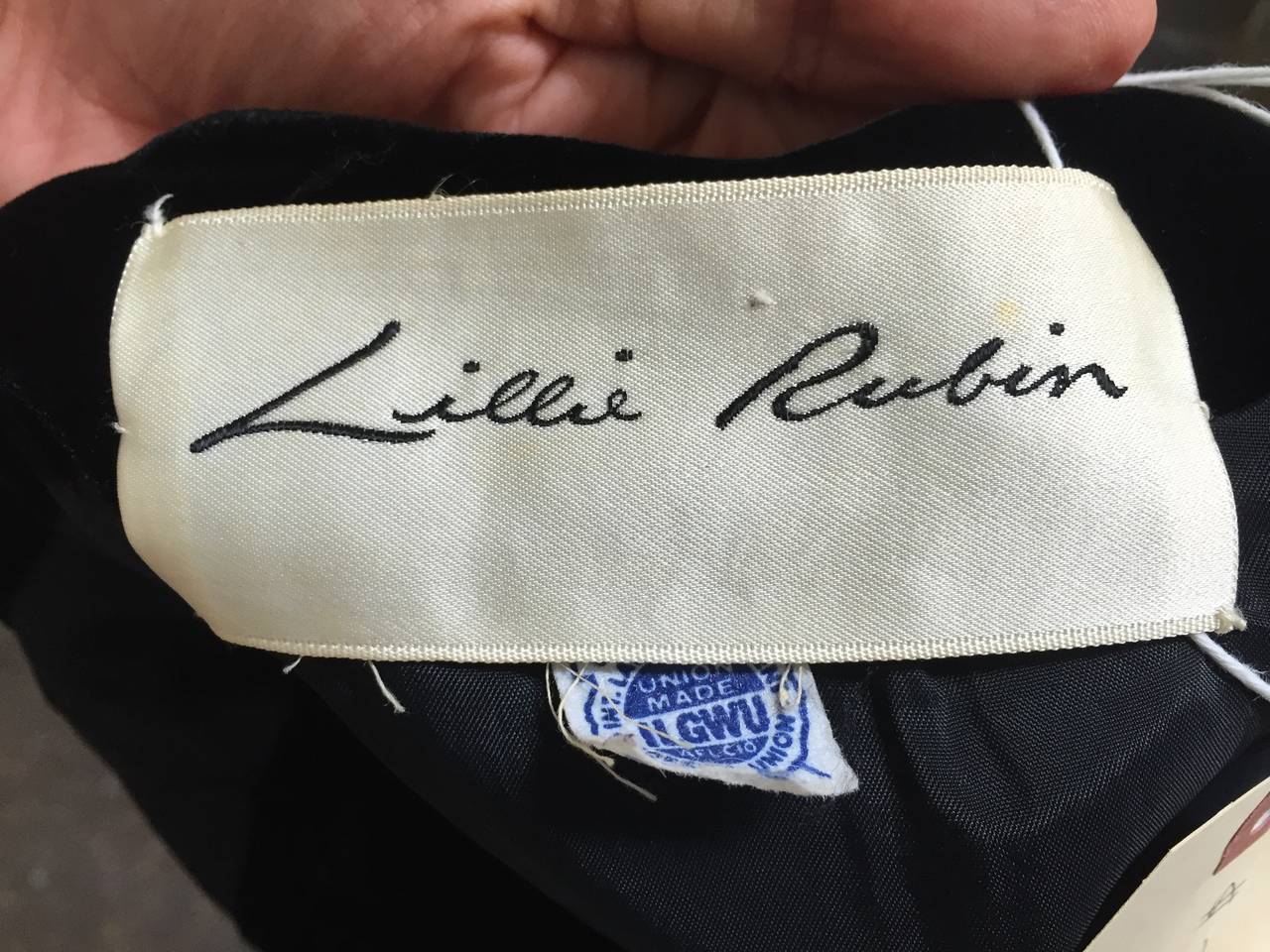 Lillie Rubin 80s black velvet long coat / dress size 6 / 8. For Sale 5