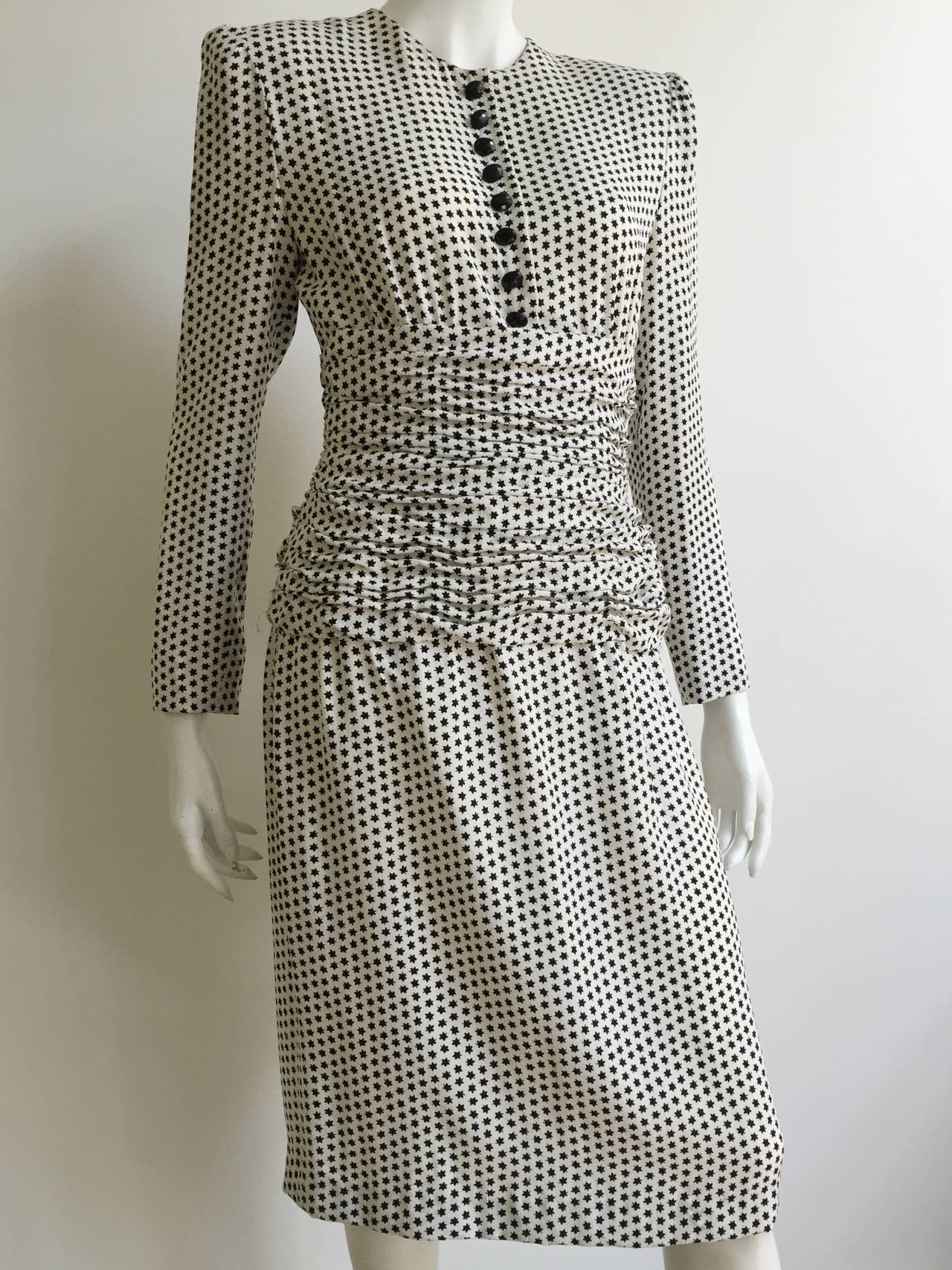 Gray Adele Simpson 80s Silk Dress Size 6. For Sale