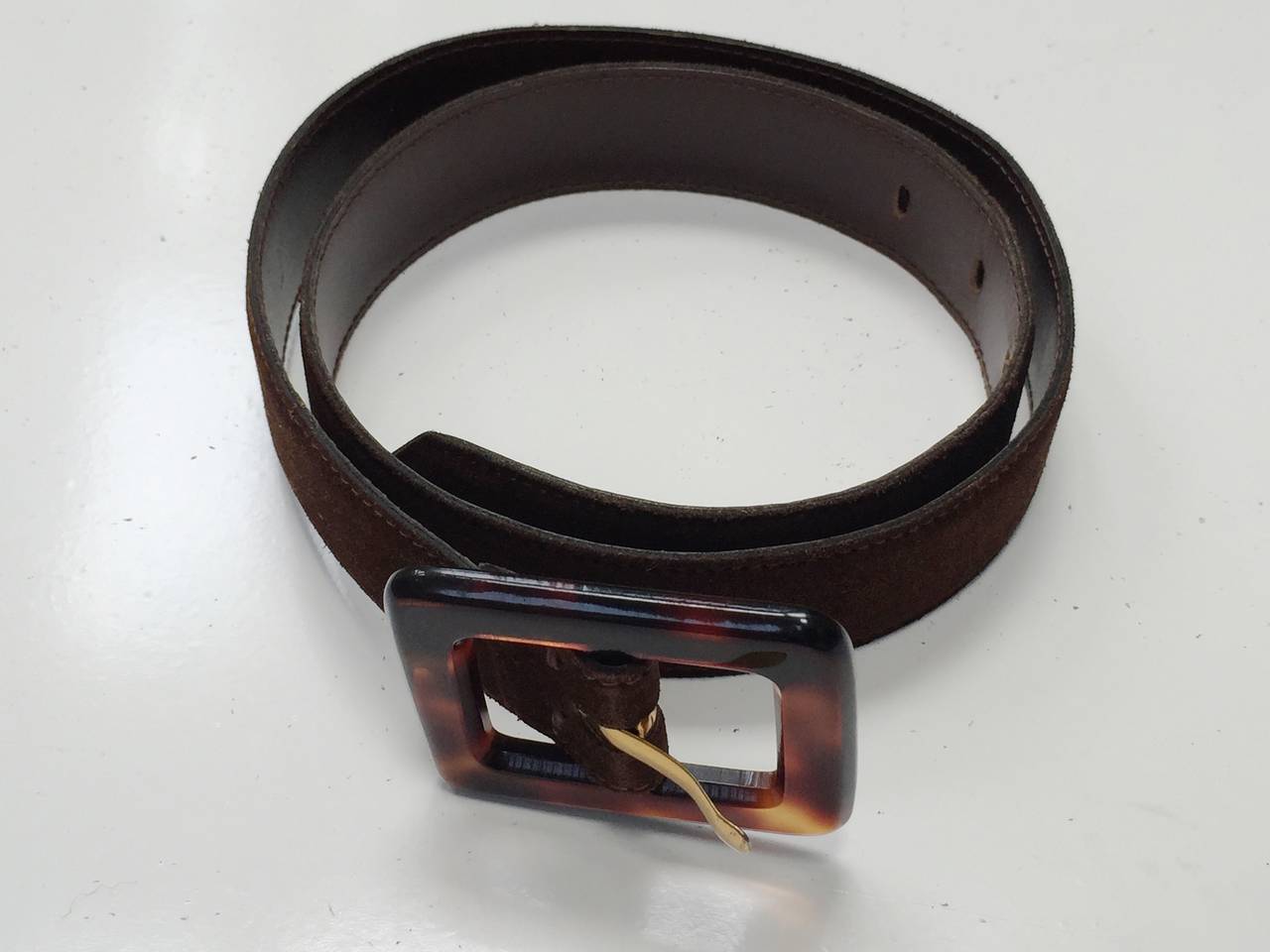 Yves Saint Laurent 80s brown suede tortoiseshell belt. For Sale 2