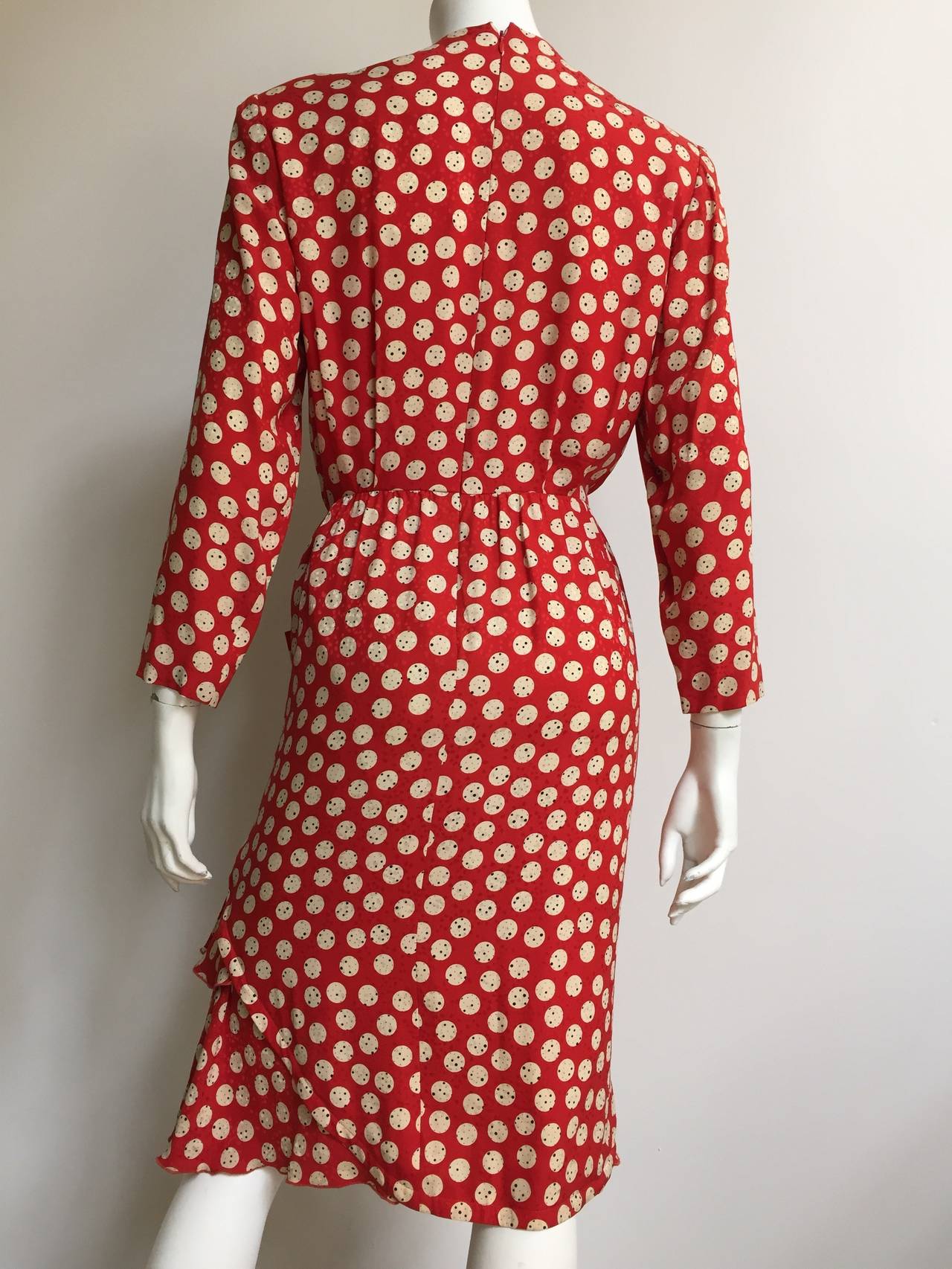 Balmain Ivoire 80s silk polka dot dress size 6. In Excellent Condition In Atlanta, GA