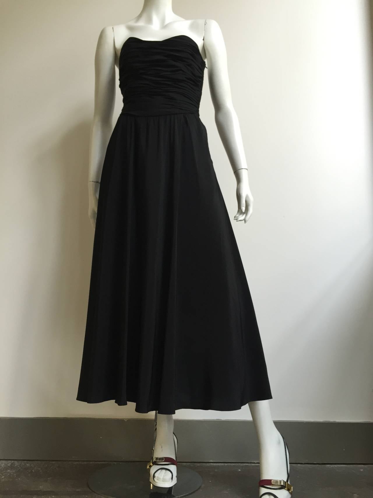 Albert Nipon Black Silk Strapless Evening Dress with Pockets  For Sale 6