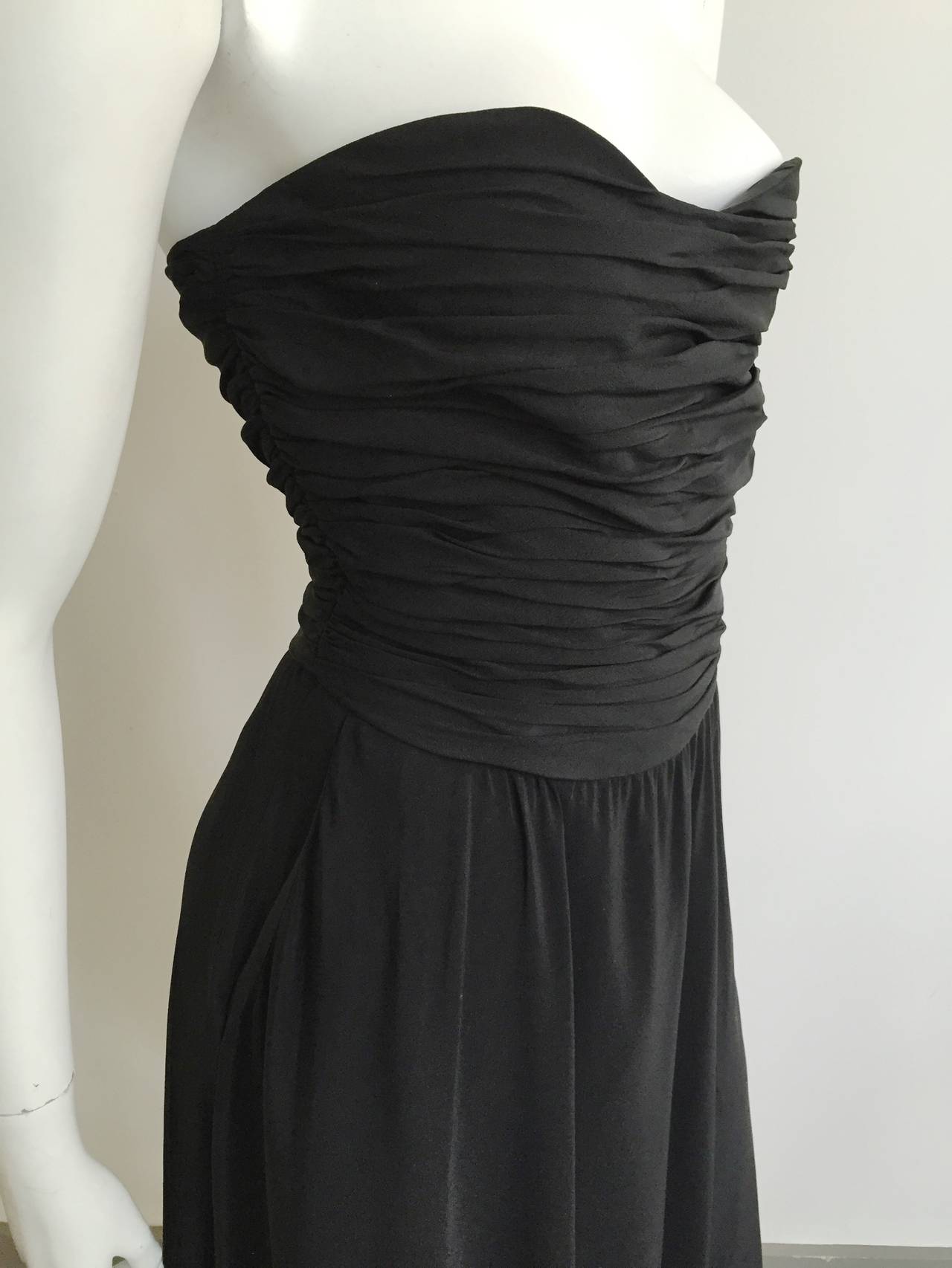 Albert Nipon Black Silk Strapless Evening Dress with Pockets  For Sale 3