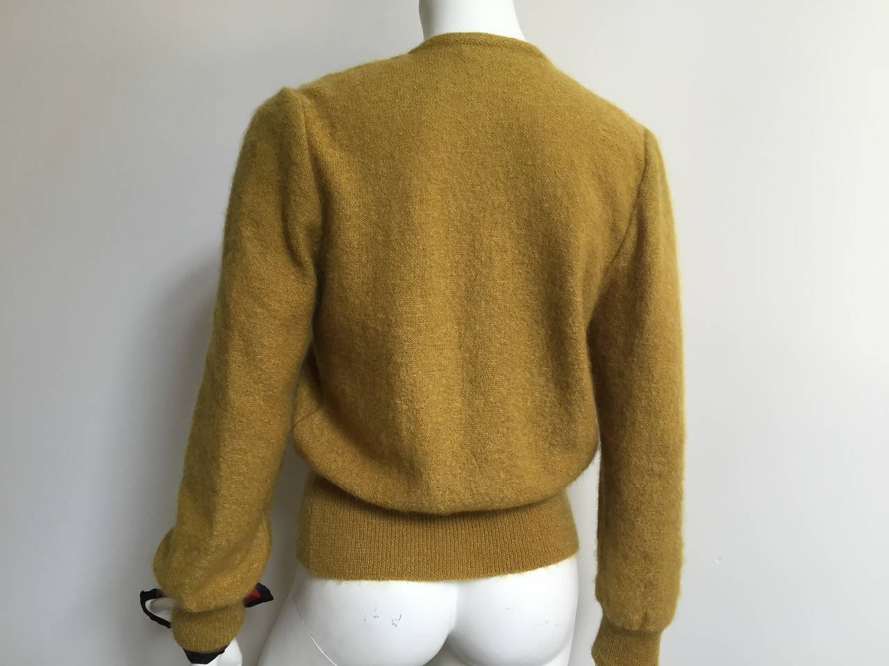 Gucci 1981 Sweater Size Medium. For Sale 1