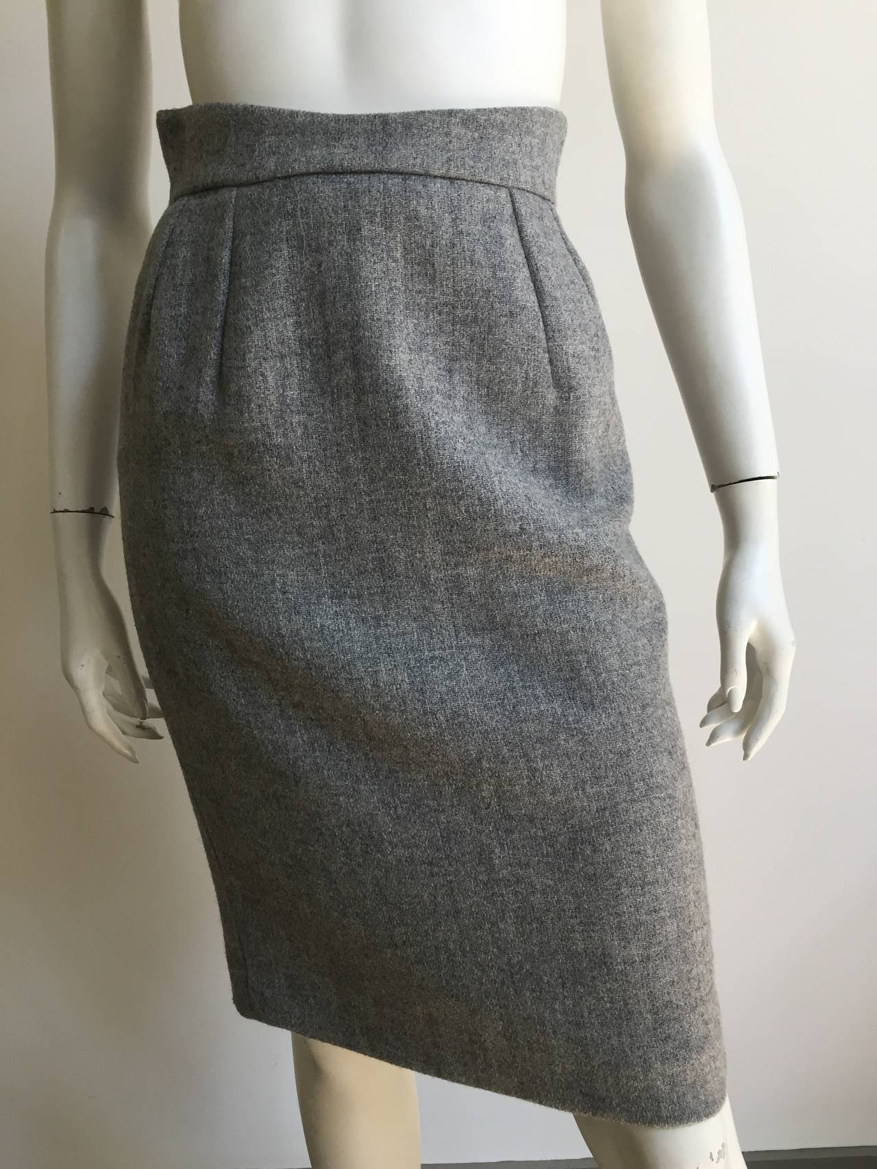 Emmanuelle Khanh Paris 1995 Wool & Velvet Skirt Suit Size 6. For Sale 3
