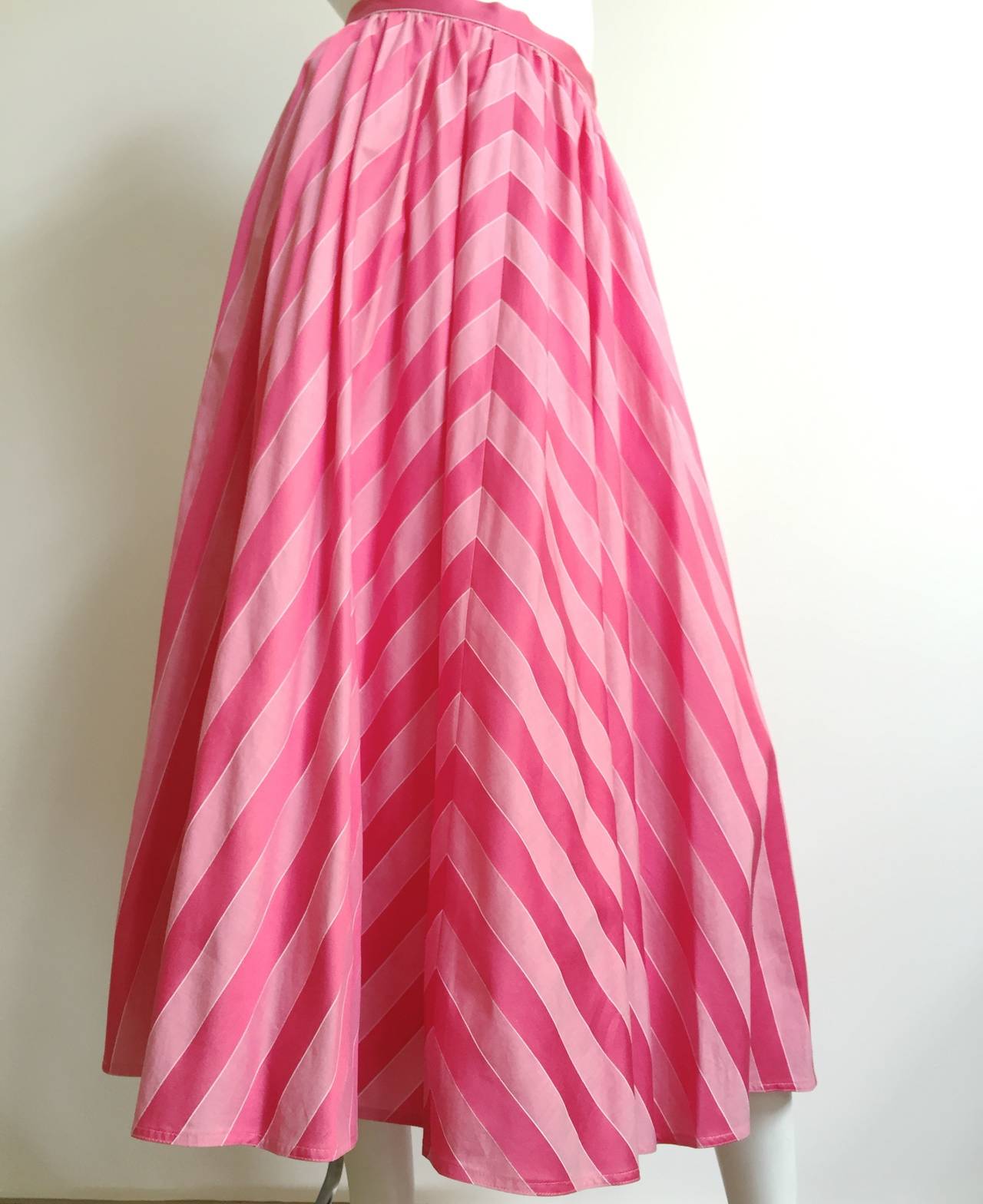 Adele Simpson for Saks Fifth Avenue 80s pink cotton skirt with pockets size 6. 5