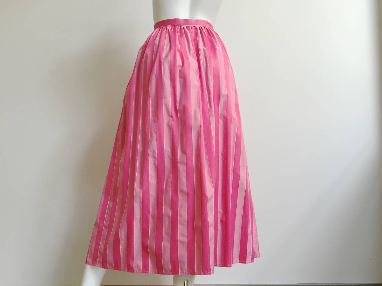 Adele Simpson for Saks Fifth Avenue 80s pink cotton skirt with pockets size 6. 2