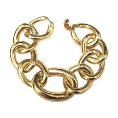 Alexis Kirk 80s gold chain link bracelet.