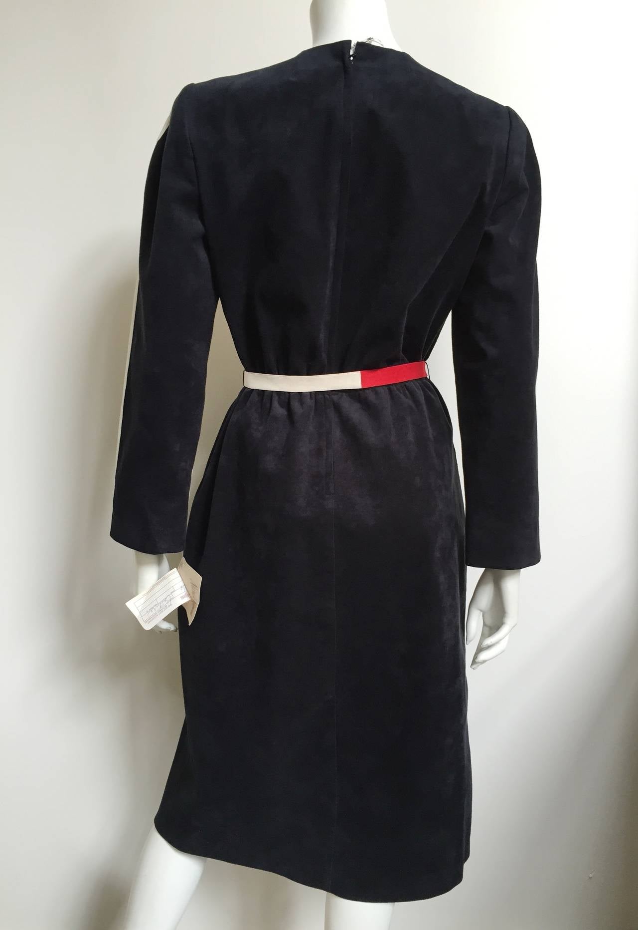Mollie Parnis for Neiman Marcus 1980s Ultra Suede Dress with Pockets Size 8. For Sale 4