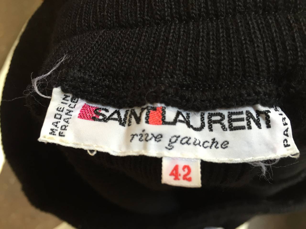 Saint Laurent Rive Gauche Gold Jacquard Knit Suit Size 6 / 8. For Sale 4