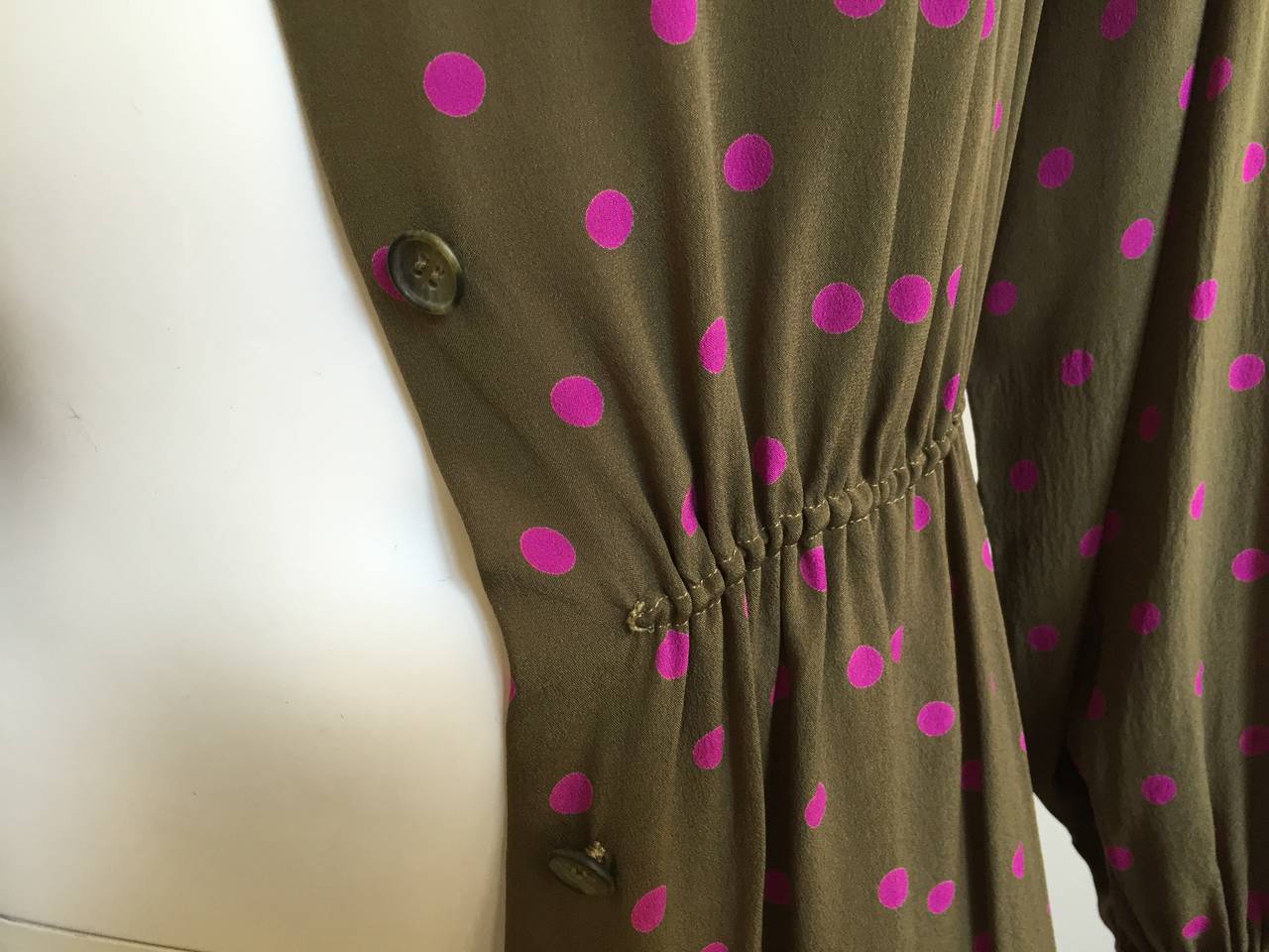 Bill Blass Silk Dress With pockets Size 8. For Sale 3