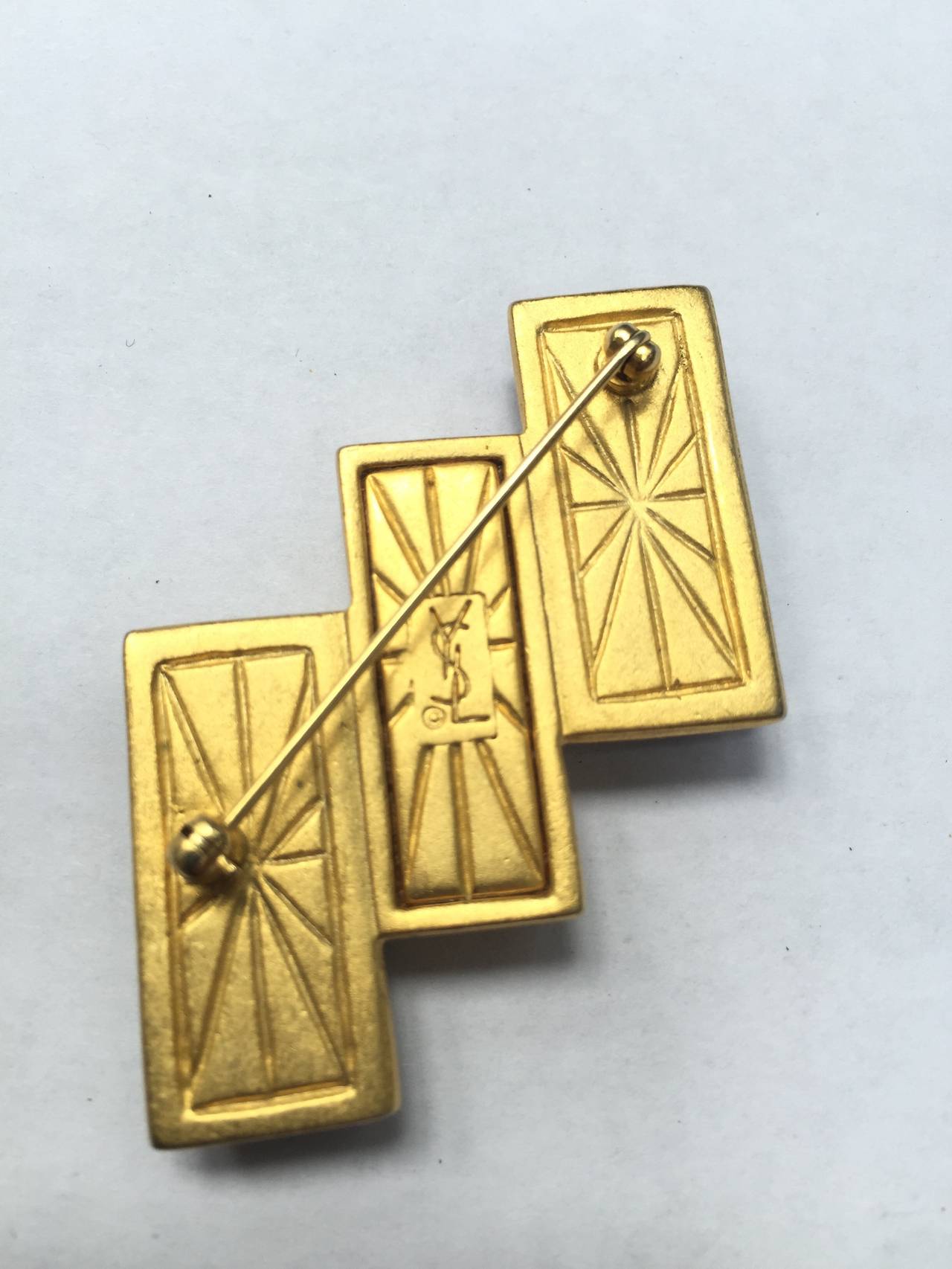 Yves Saint Laurent 1980s Modern Brooch. For Sale 4