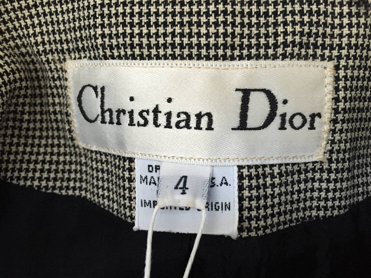 Women's Christian Dior 1980s Houndstooth Skirt Suit with Scarf Size 4. For Sale