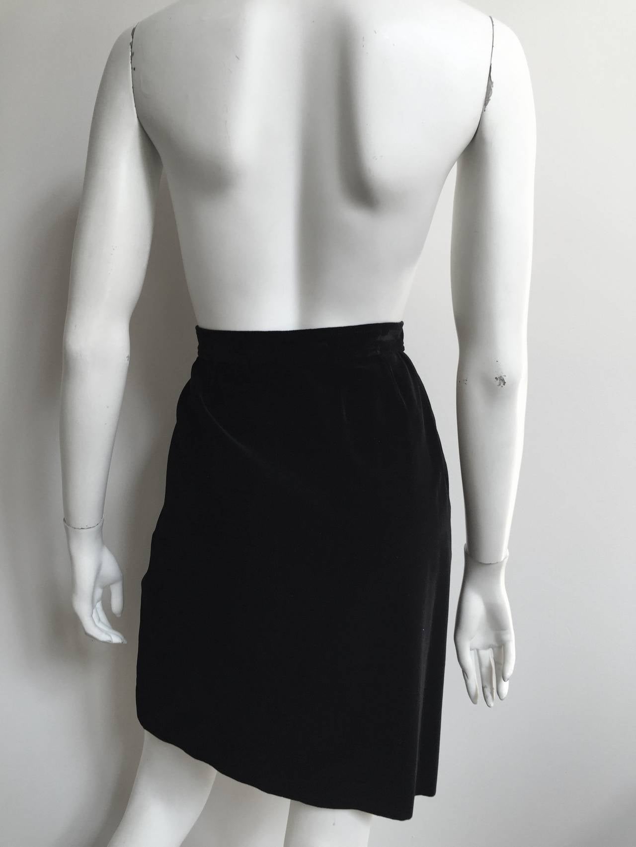 Saint Laurent Rive Gauche 1980s Black Velvet skirt Size 6. For Sale 2