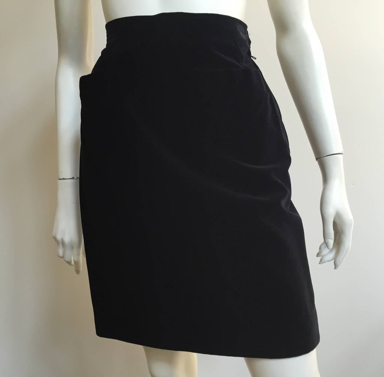 Saint Laurent Rive Gauche 1980s Black Velvet skirt Size 6. For Sale 4