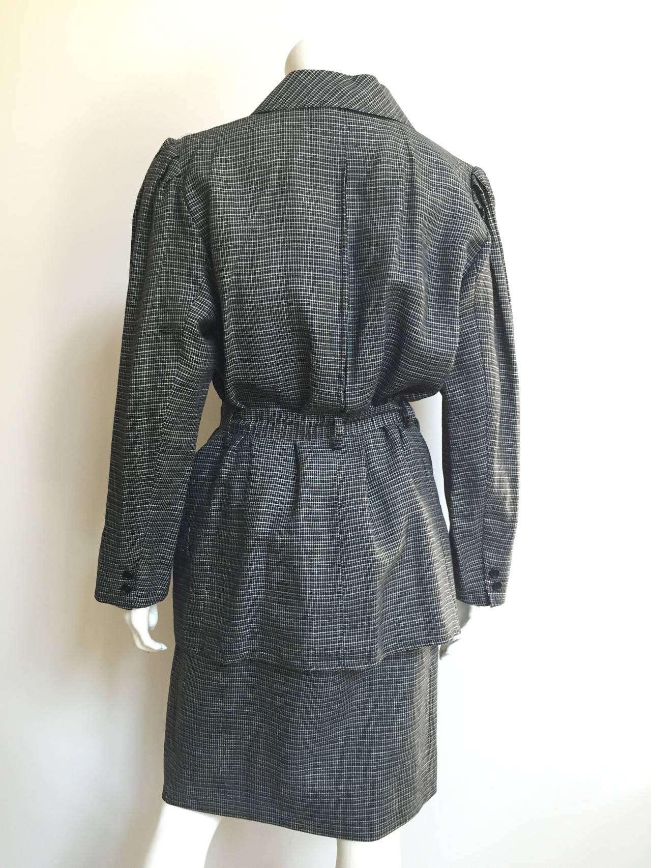 Women's Ungaro Linen Skirt Suit with Pockets and Belt Size 6  For Sale