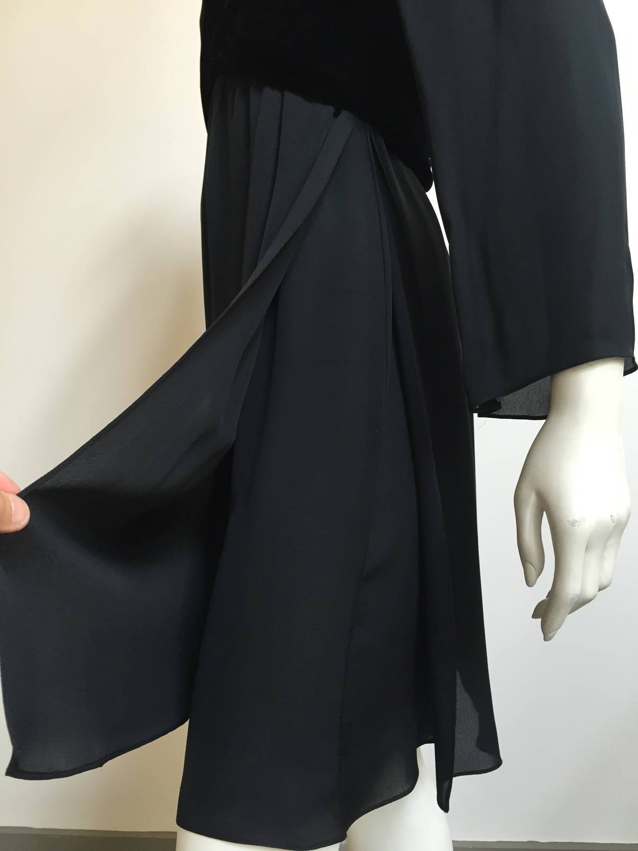 Bill Blass for Saks 1980s Black Chiffon & Velvet Evening Dress Size 4/6. For Sale 3