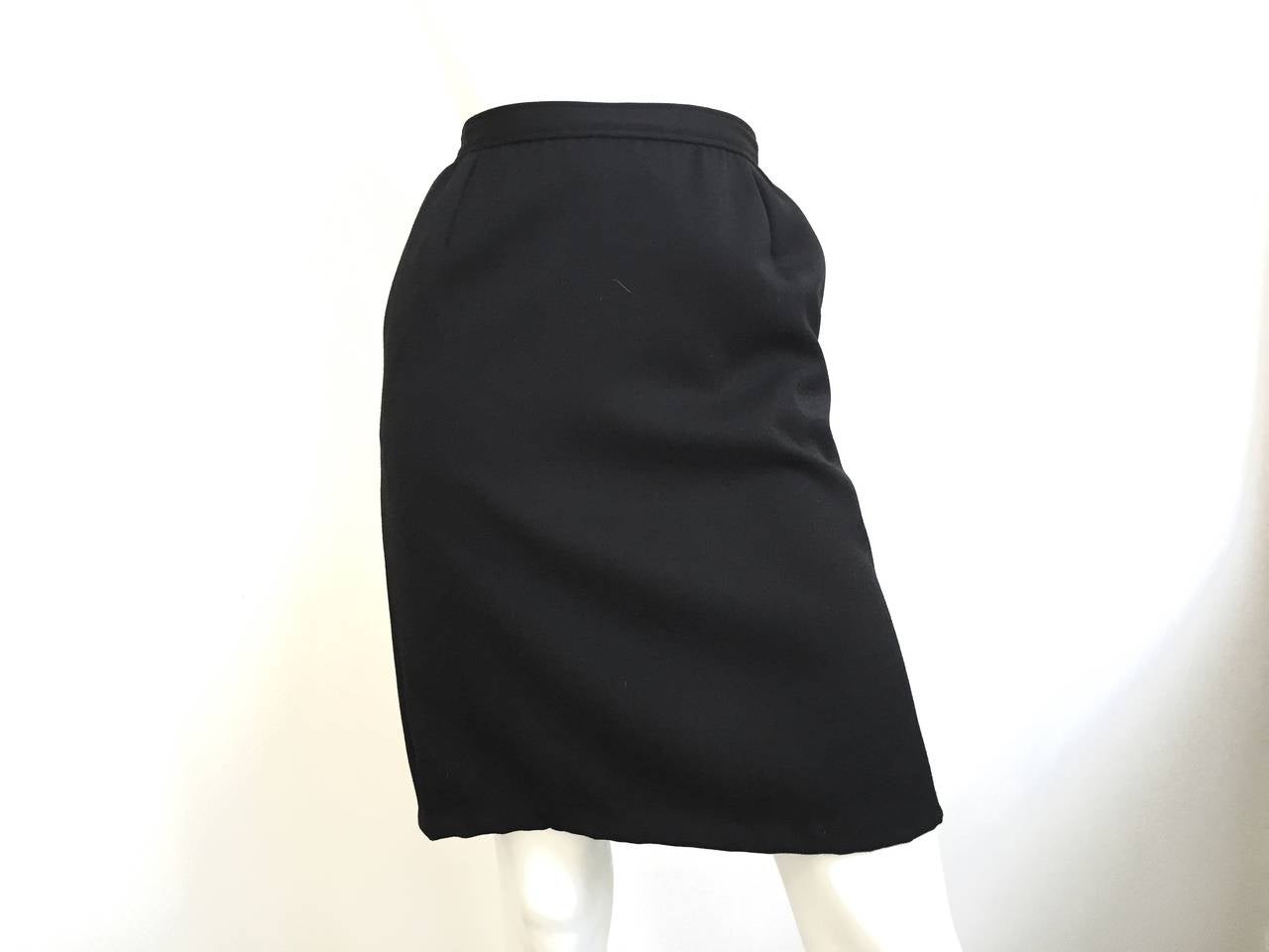 Valentino 1980s Black Wool Wrap Skirt With Pockets Size 4. For Sale 5