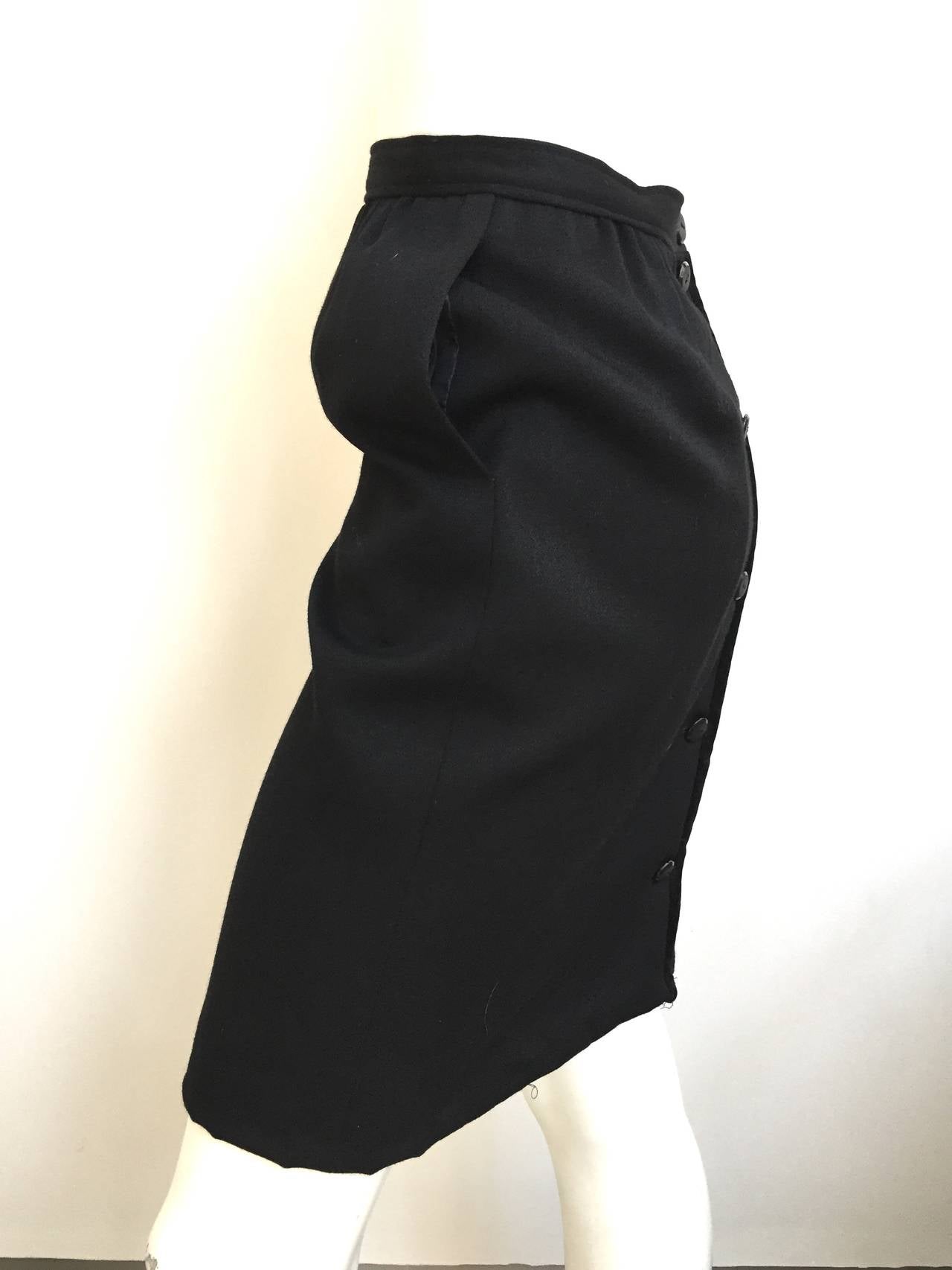 Valentino 1980s Black Wool Wrap Skirt With Pockets Size 4. In Good Condition For Sale In Atlanta, GA